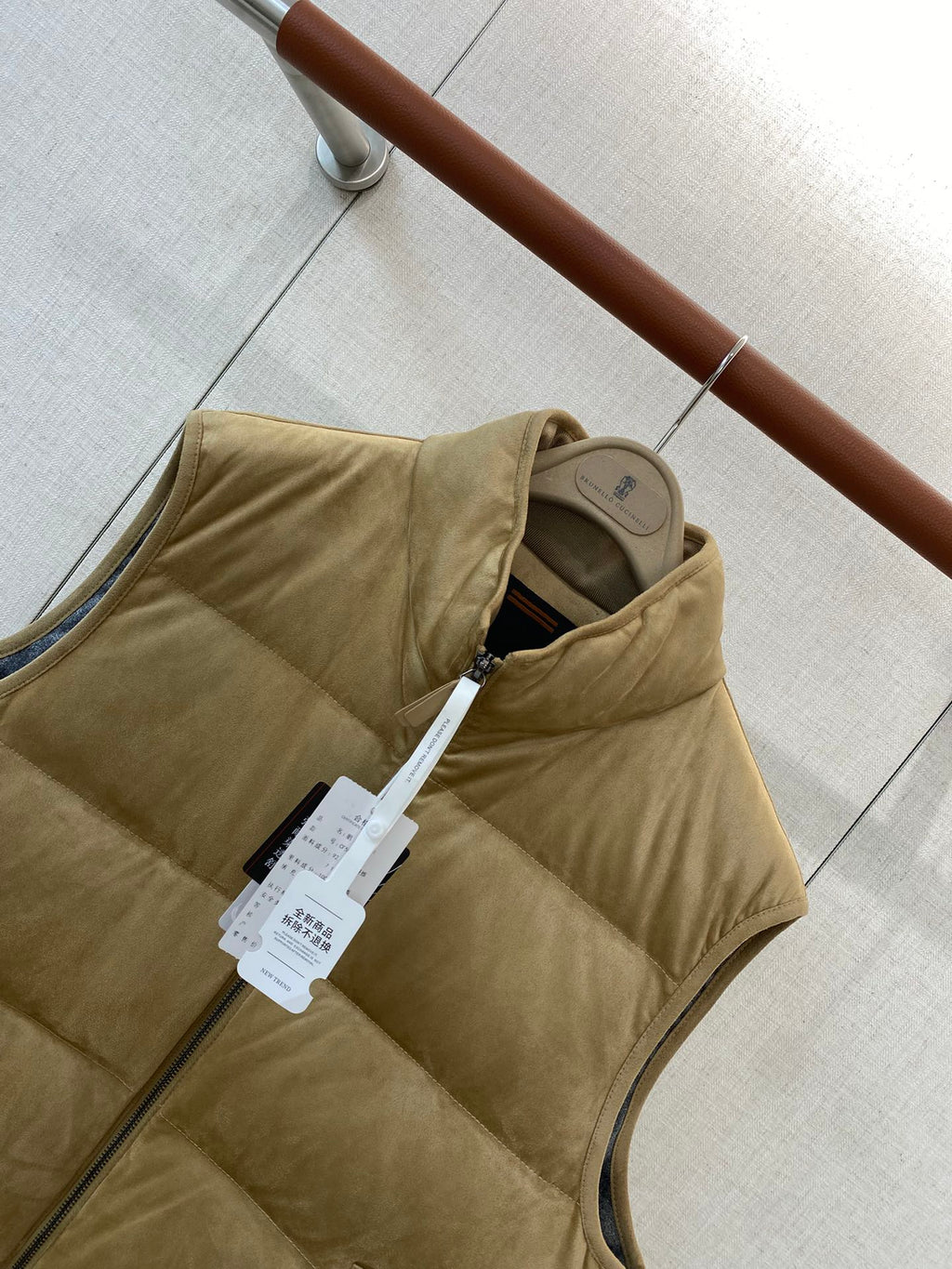 ZEGNA Daunenweste aus Wildleder in Beige