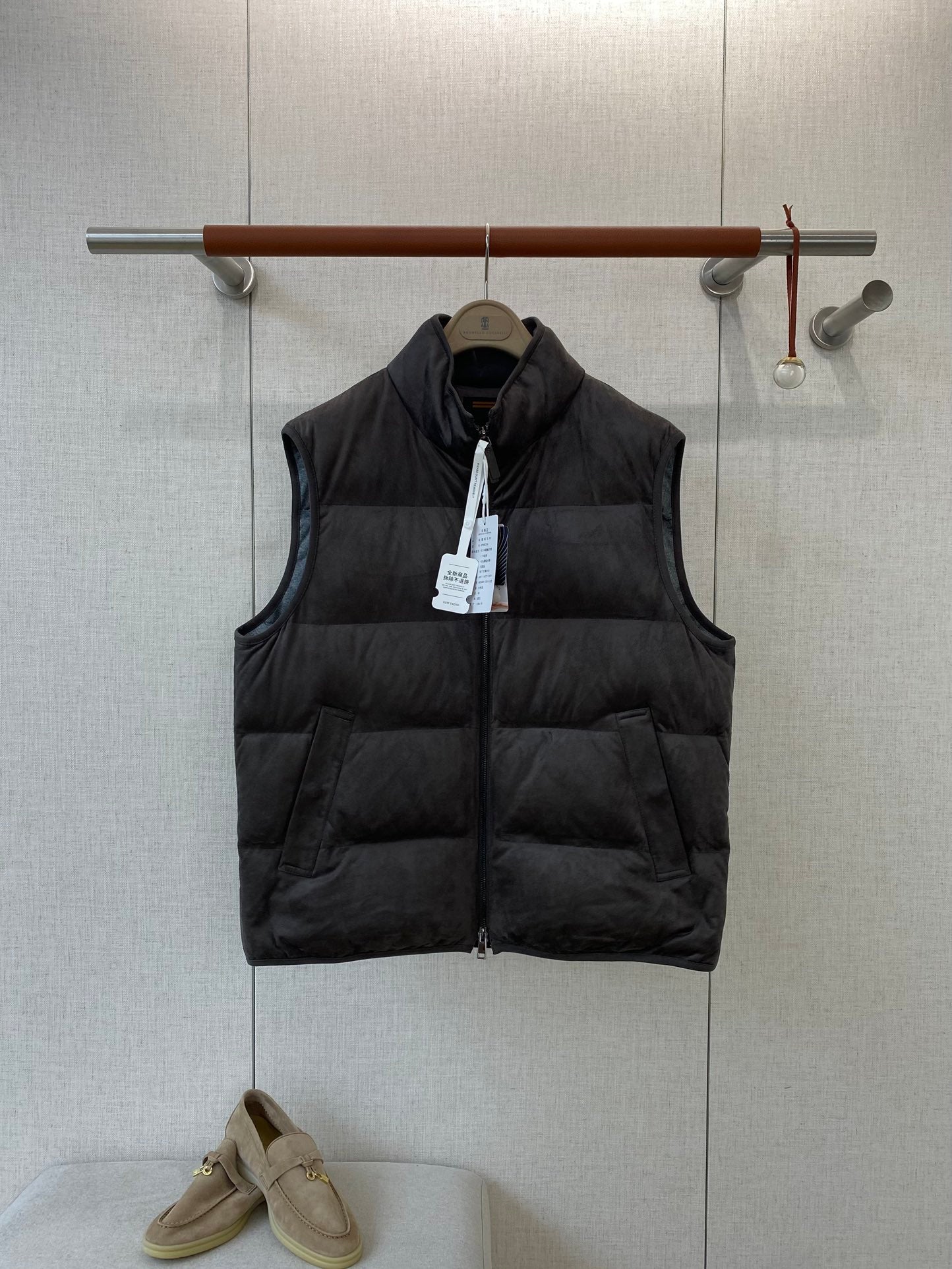 ZEGNA Herren-Daunenweste mit Zipper und Stehkragen Anthrazit