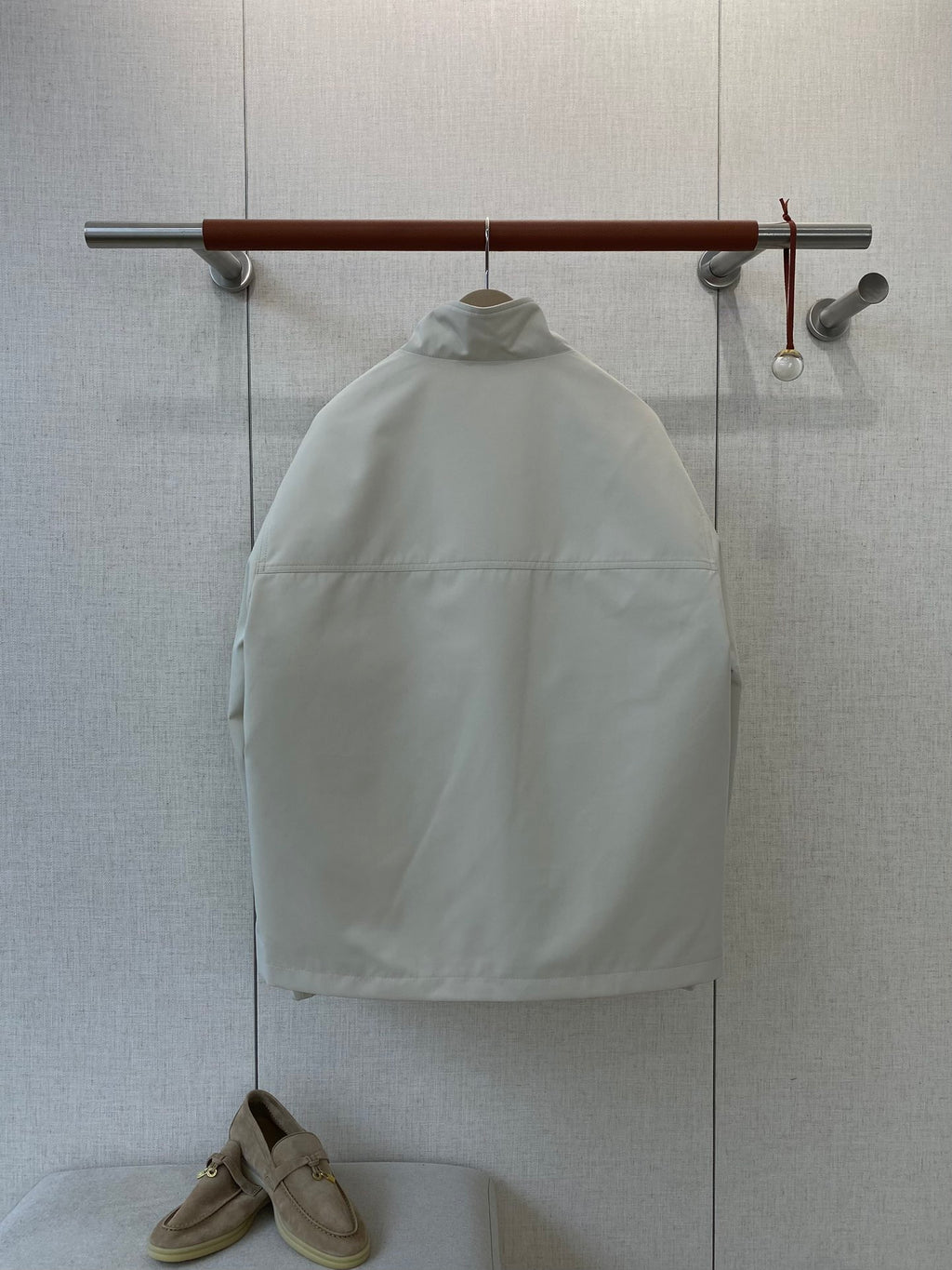 Loro Piana Herren Jacke in Hellgrau mit Reissverschluss und Ziptaschen