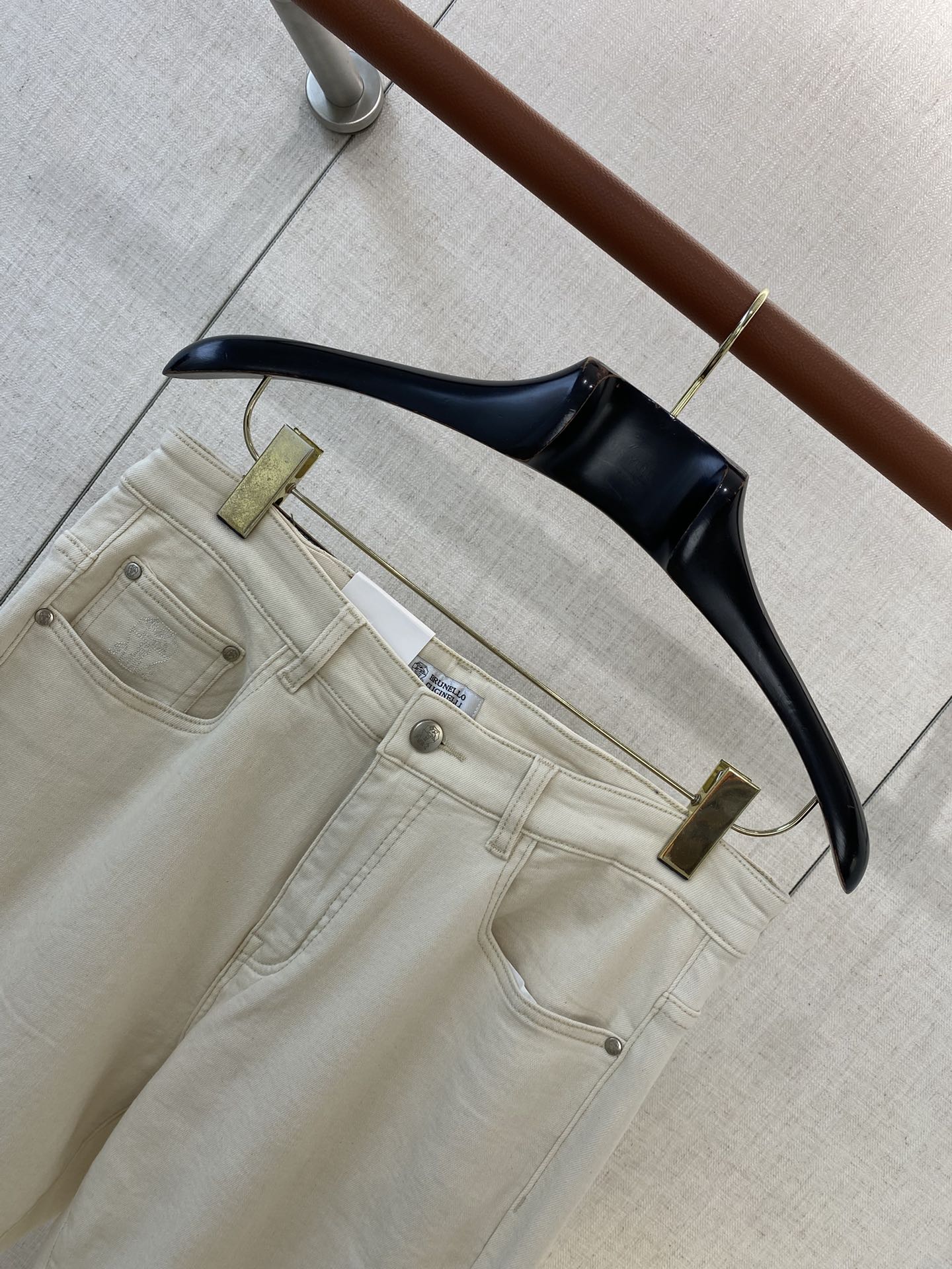 Brunello Cucinelli Weiße Jeans – Klassische Passform
