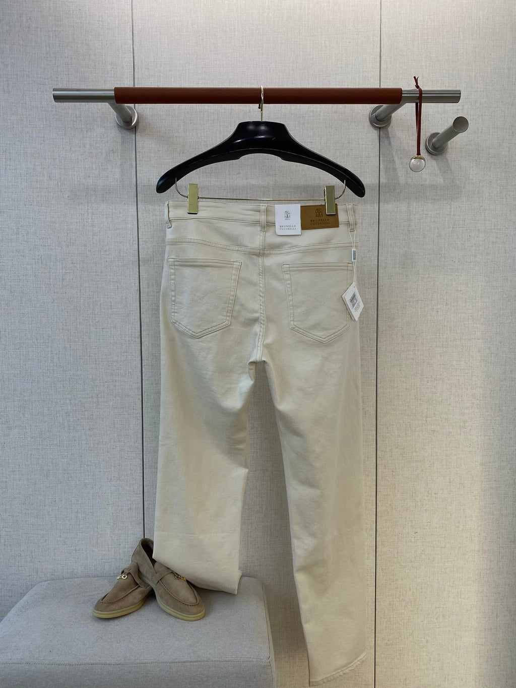 Brunello Cucinelli Weiße Jeans – Klassische Passform