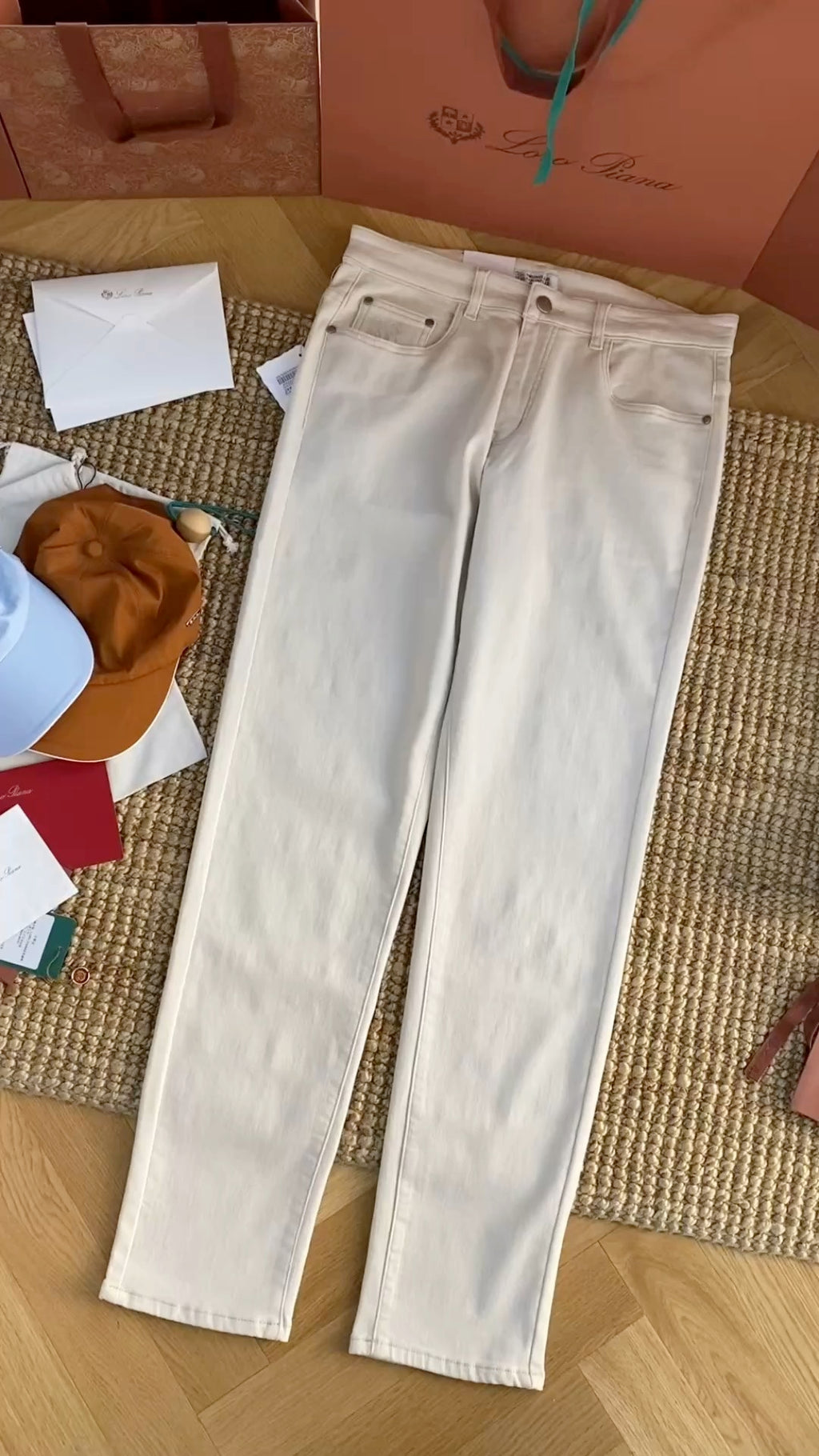 Brunello Cucinelli Weiße Jeans – Klassische Passform