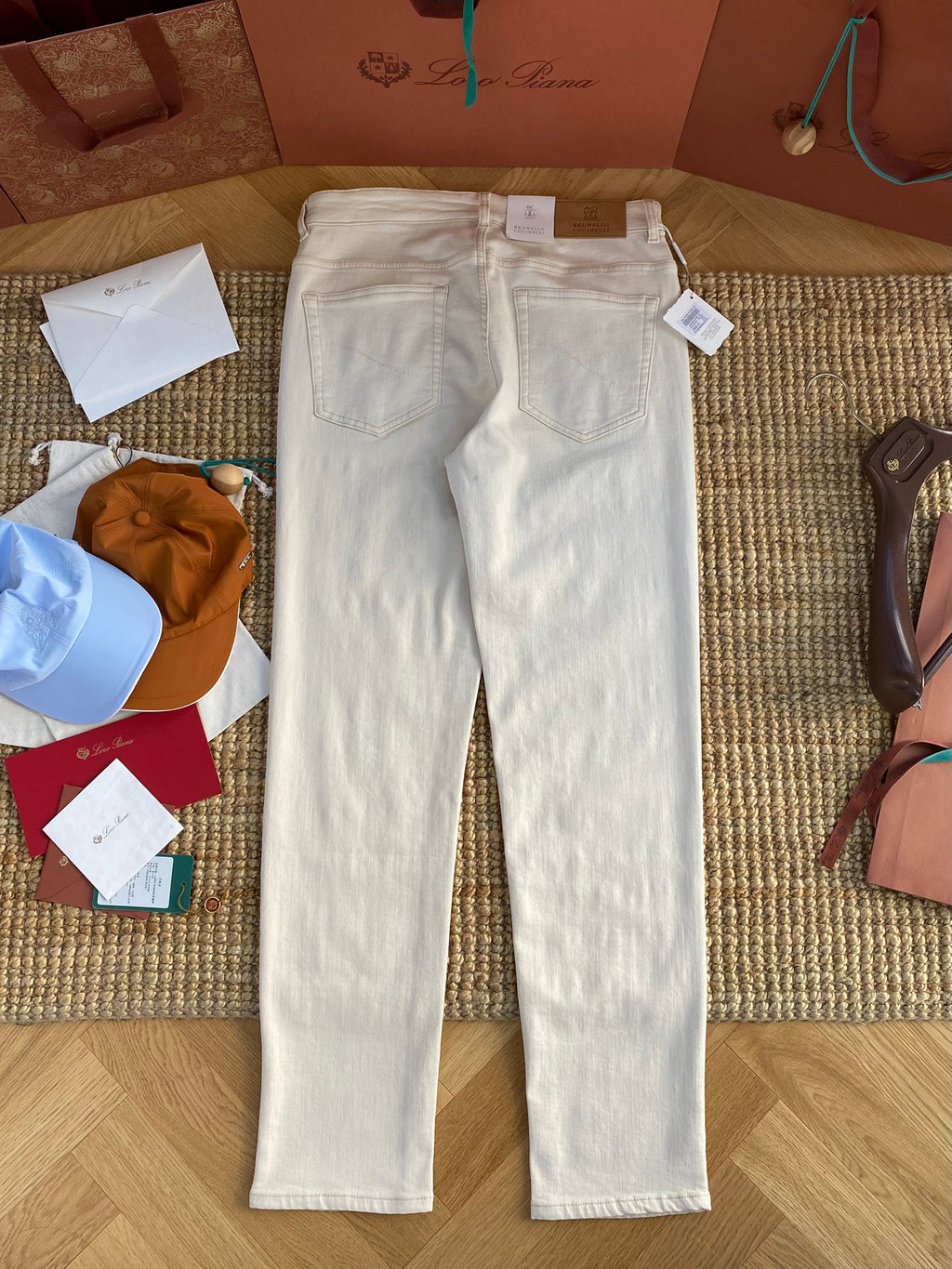 Brunello Cucinelli Weiße Jeans – Klassische Passform