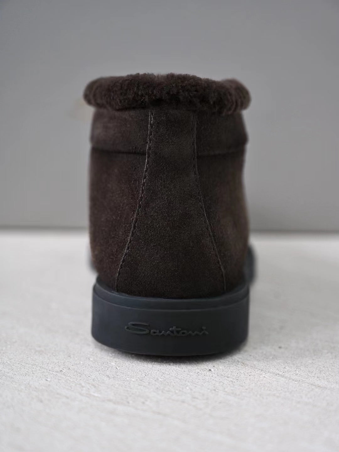 Santoni Herren Mokassin-Boots aus dunkelbraunem Veloursleder mit warmem Lammfellfutter