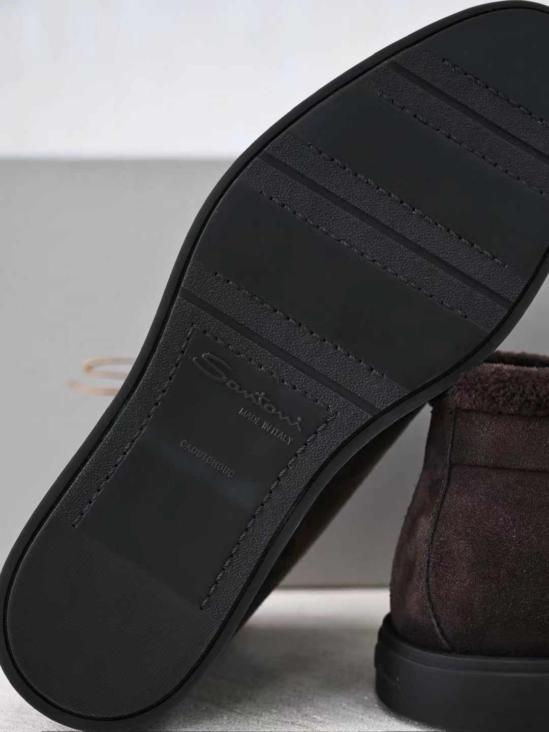 Santoni Herren Mokassin-Boots aus dunkelbraunem Veloursleder mit warmem Lammfellfutter