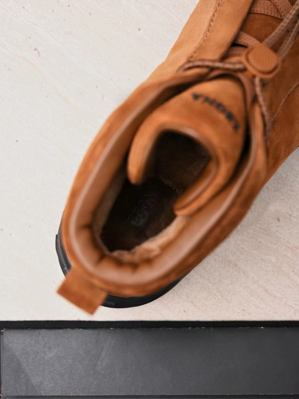 Zegna Herren Wanderboots aus cognacfarbenem Veloursleder mit Vibram-Sohle und Front-Zipper