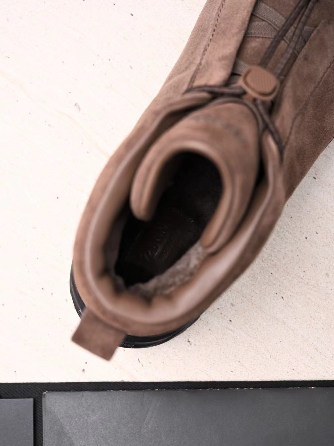 Zegna Herren Wanderboots aus dunkelbraunem Veloursleder mit Vibram-Sohle und Front-Zipper