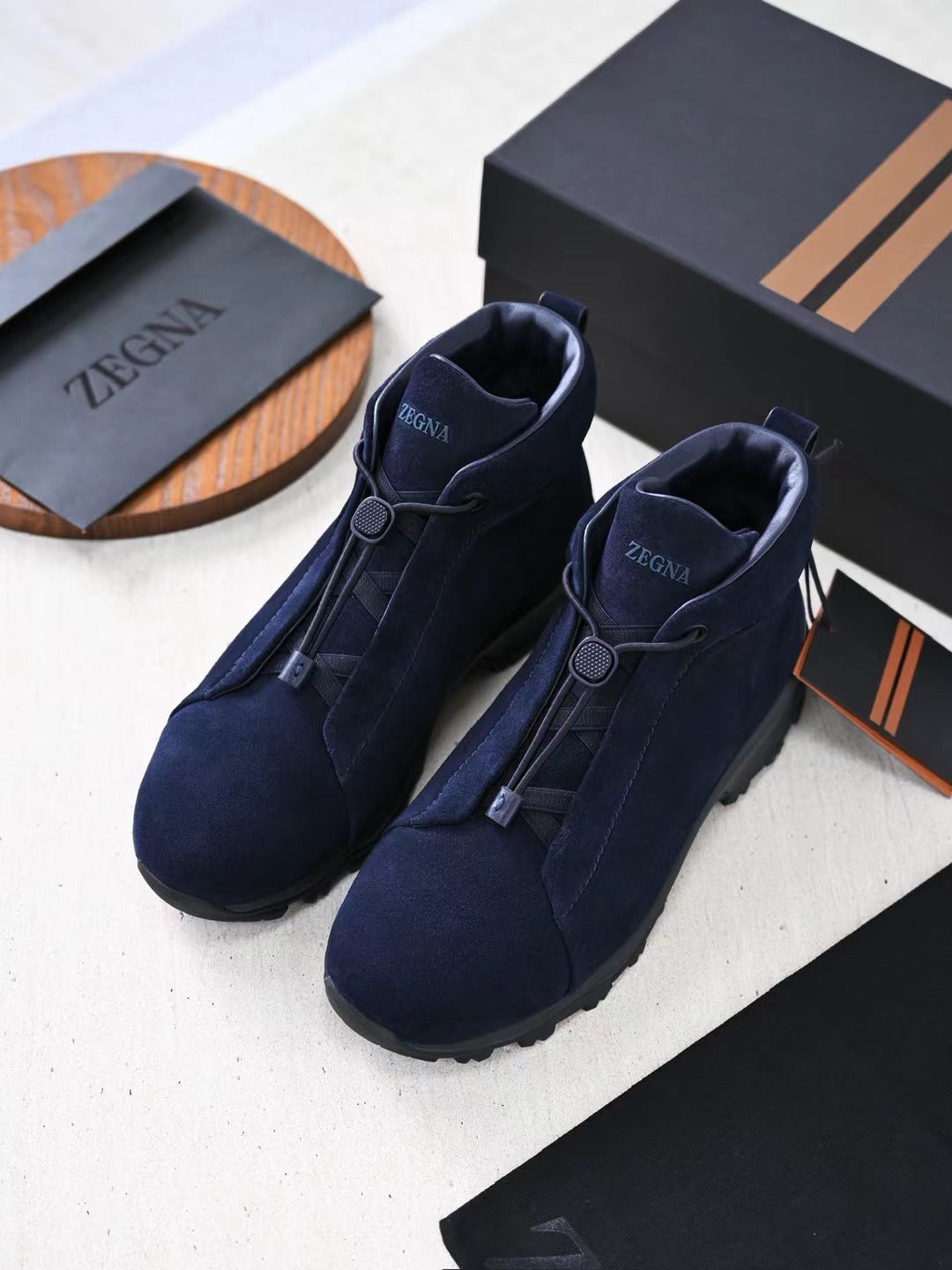 Zegna Herren-Wanderboots aus nachtblauem Veloursleder mit Vibram-Sohle und Front-Zipper