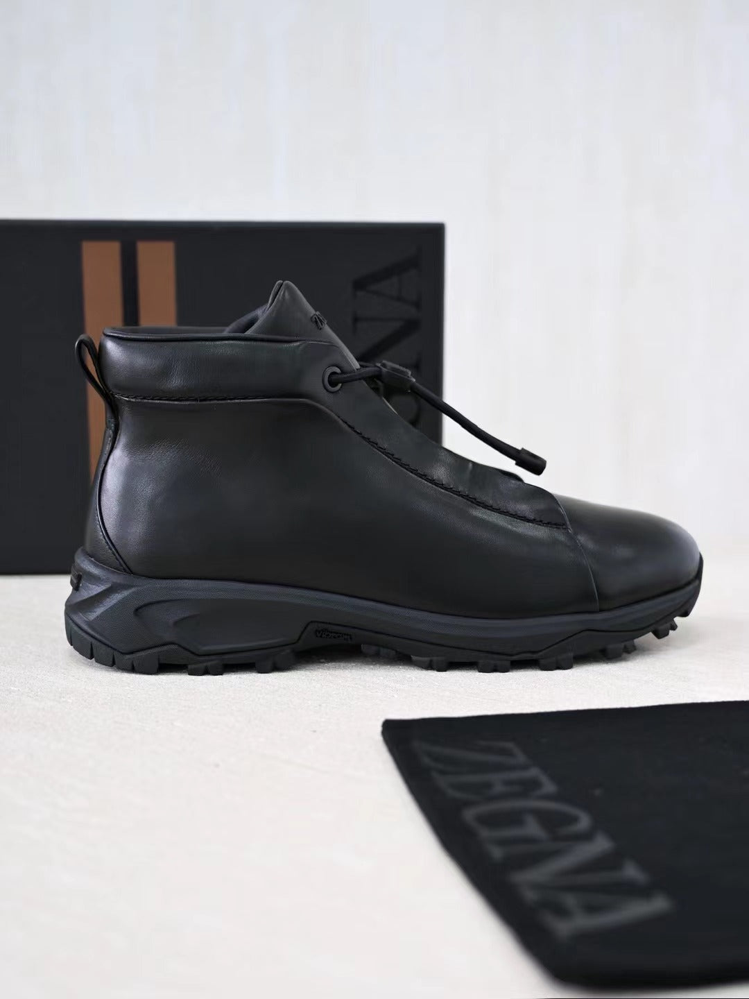 Zegna Herren Wanderboots Aus Schwarzem Glattleder mit Vibram-Sohle und Front-Zipper