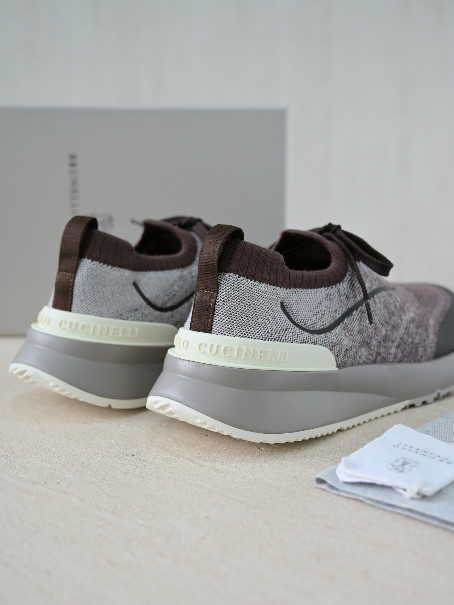 Brunello Cucinelli Herren Sneaker aus Strickgewebe mit Lederakzenten - Beige/Braun