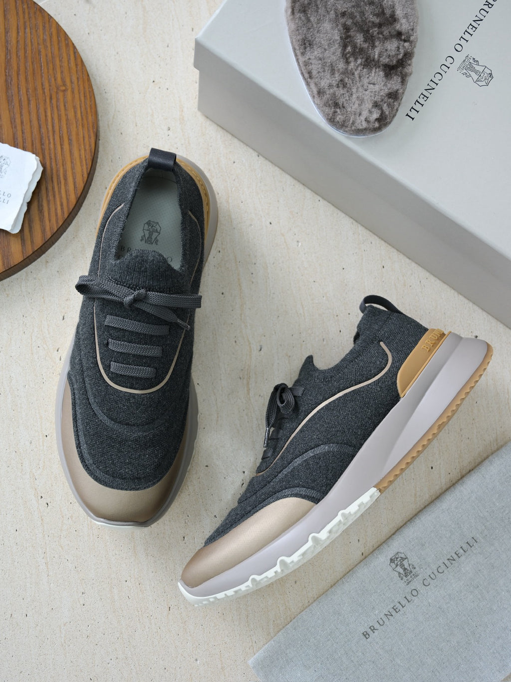 Brunello Cucinelli Herren Sneaker aus Strick mit Metallic-Details in Dunkelgrau