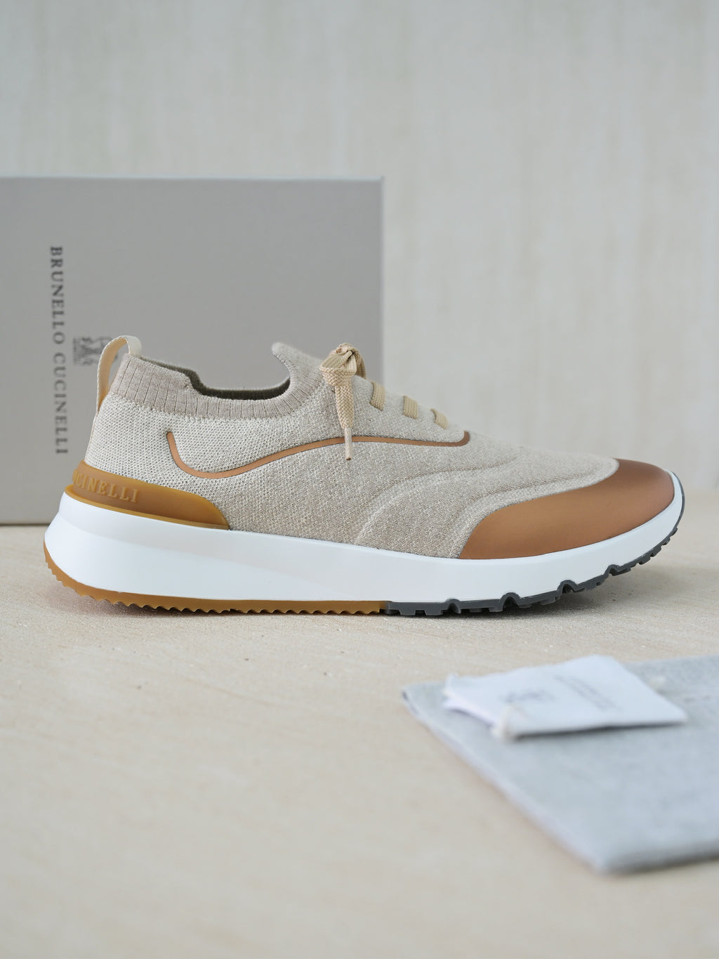 Brunello Cucinelli Herren Sneaker aus Strick mit Metallic-Details in Beige