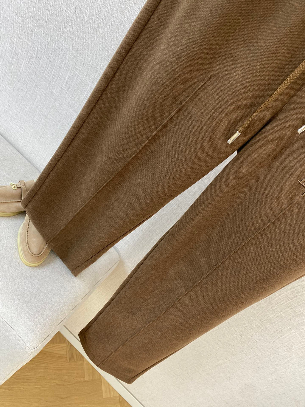 Loro Piana Braune Herren Sweatpants mit Kordelzug und Sticklogo