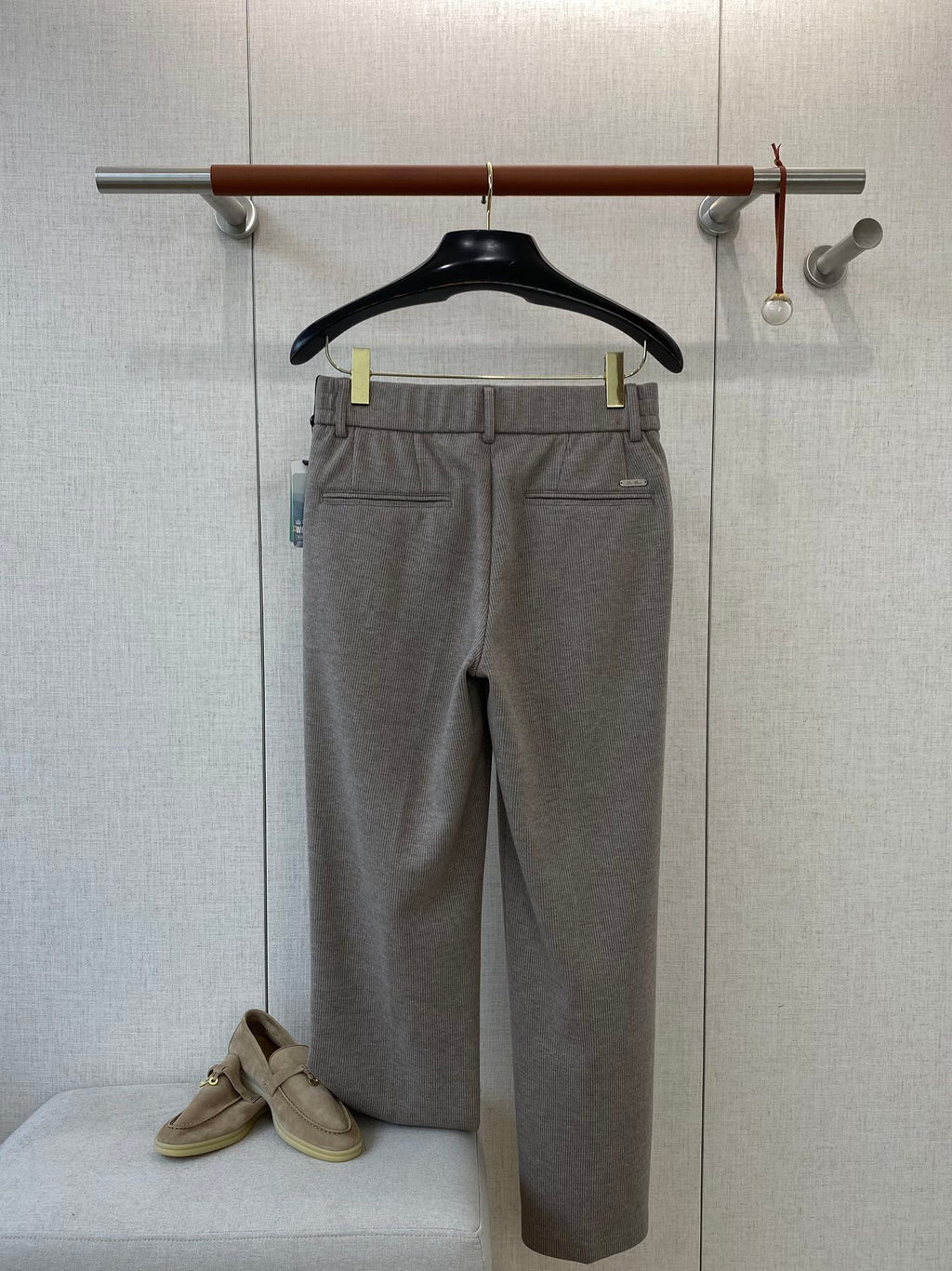 Loro Piana Graue Herren Stoffhose mit Gürtelschlaufen und Paspeltaschen