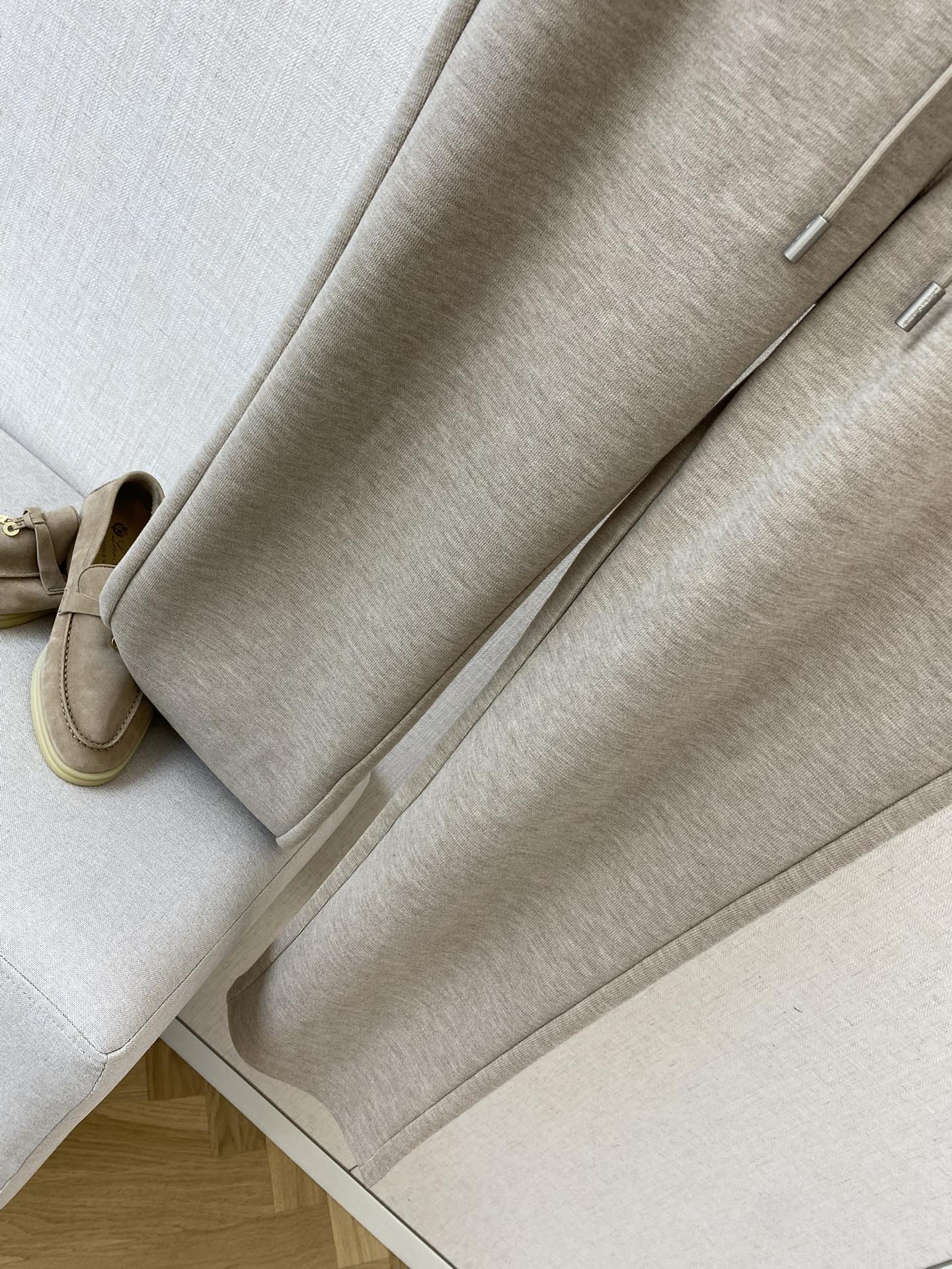 Loro Piana Beige Herren Sweatpants mit Kordelzug und Seitentaschen