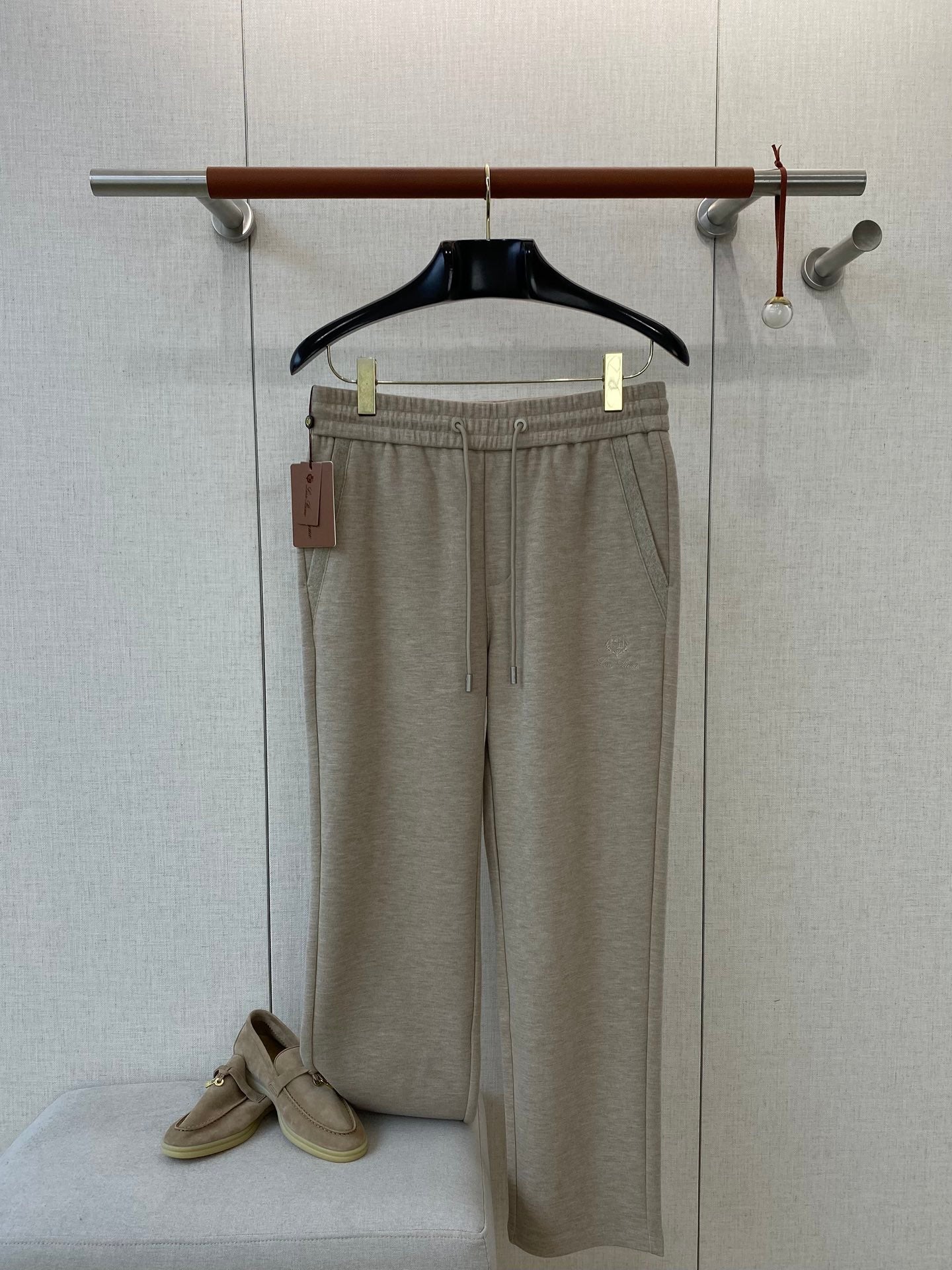 Loro Piana Beige Herren Sweatpants mit Kordelzug und Seitentaschen
