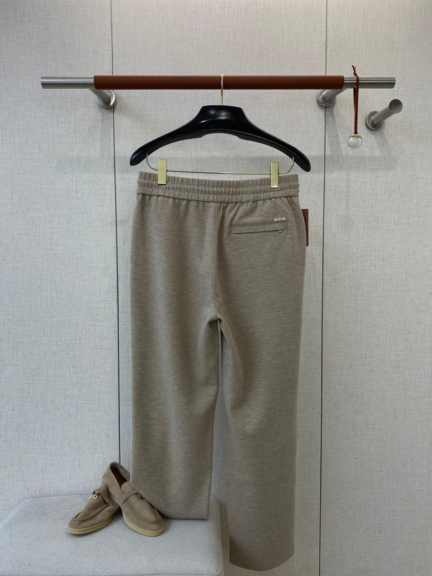 Loro Piana Beige Herren Sweatpants mit Kordelzug und Seitentaschen
