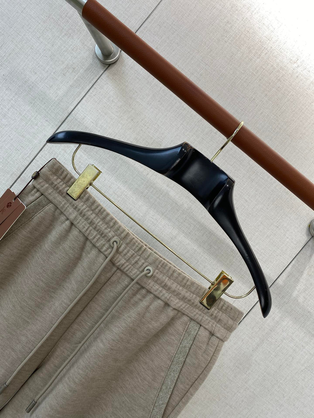 Loro Piana Beige Herren Sweatpants mit Kordelzug und Seitentaschen