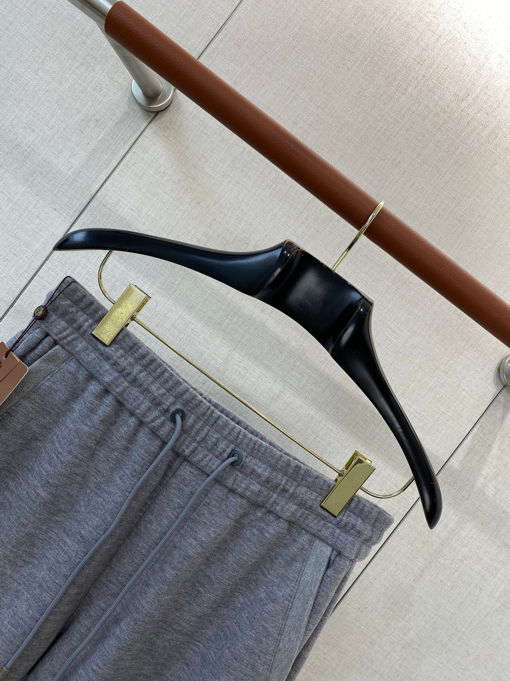 Loro Piana Graue Herren Sweatpants mit Kordelzug und Sticklogo