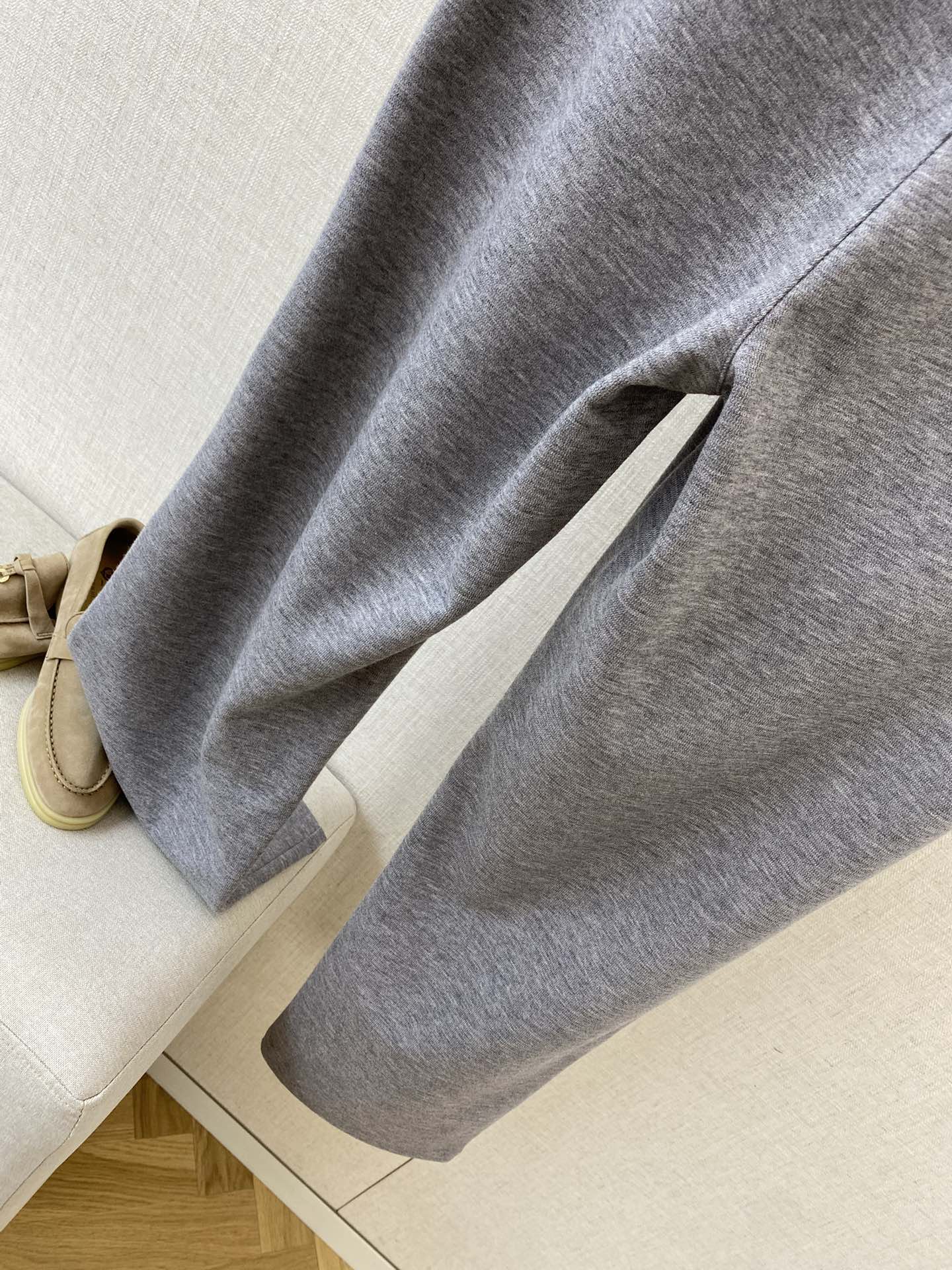 Loro Piana Graue Herren Sweatpants mit Kordelzug und Sticklogo