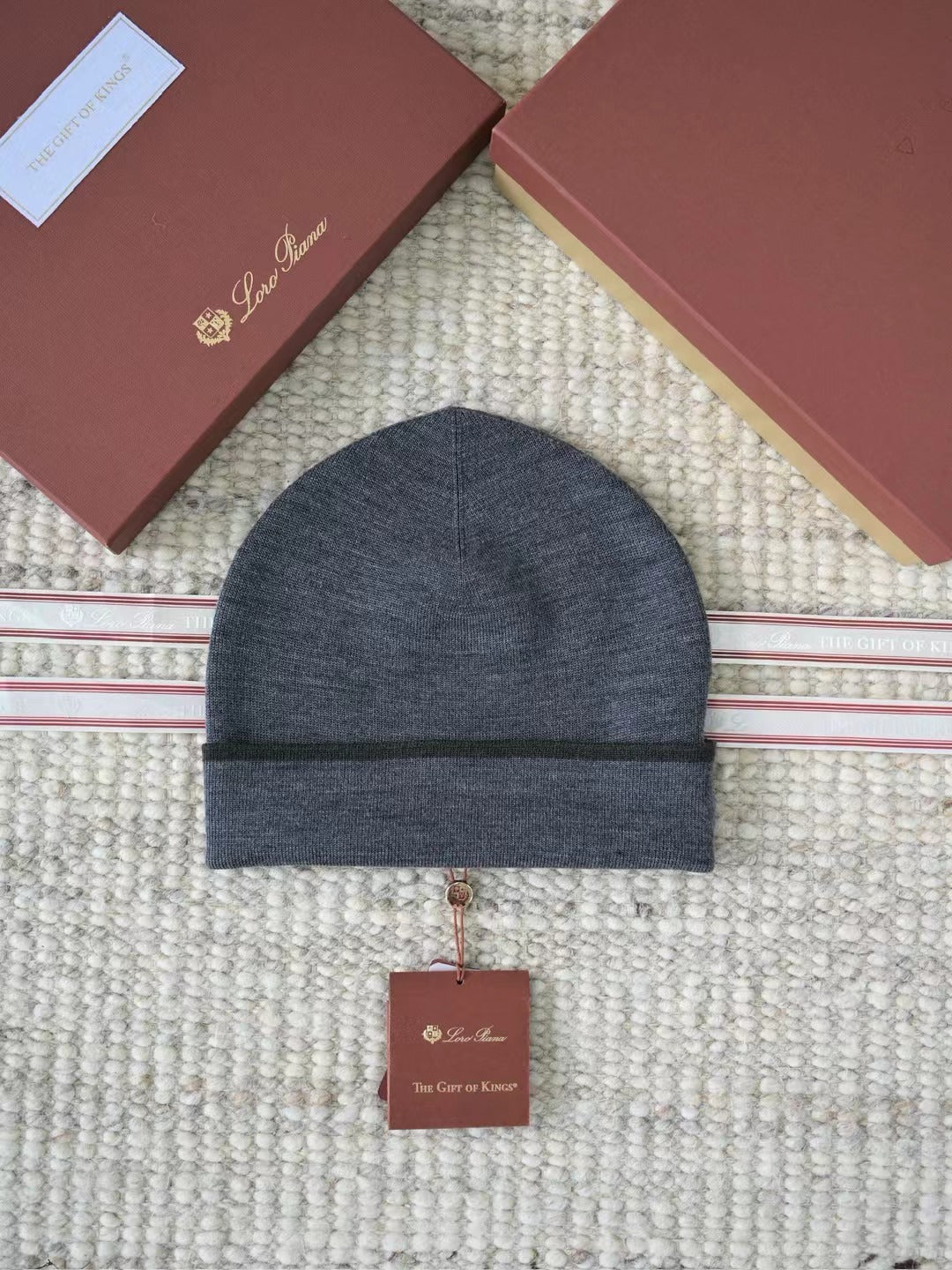 Loro Piana “The Gift of Kings®” Mütze in Grau – Luxuriöse extrafeine Merinowolle+