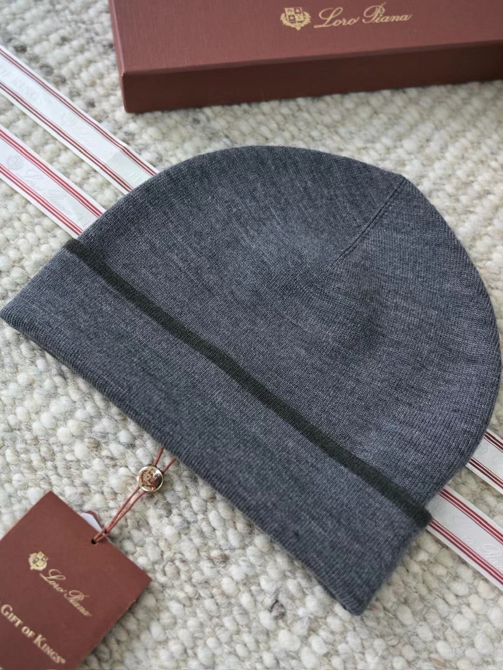 Loro Piana “The Gift of Kings®” Mütze in Grau – Luxuriöse extrafeine Merinowolle+
