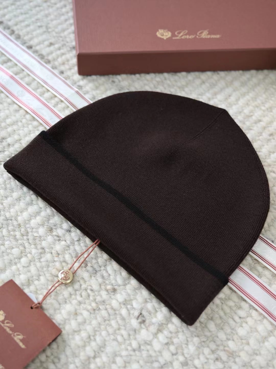 Loro Piana “The Gift of Kings®” Mütze in Dunkelbraun – Exklusive extrafeine Merinowolle