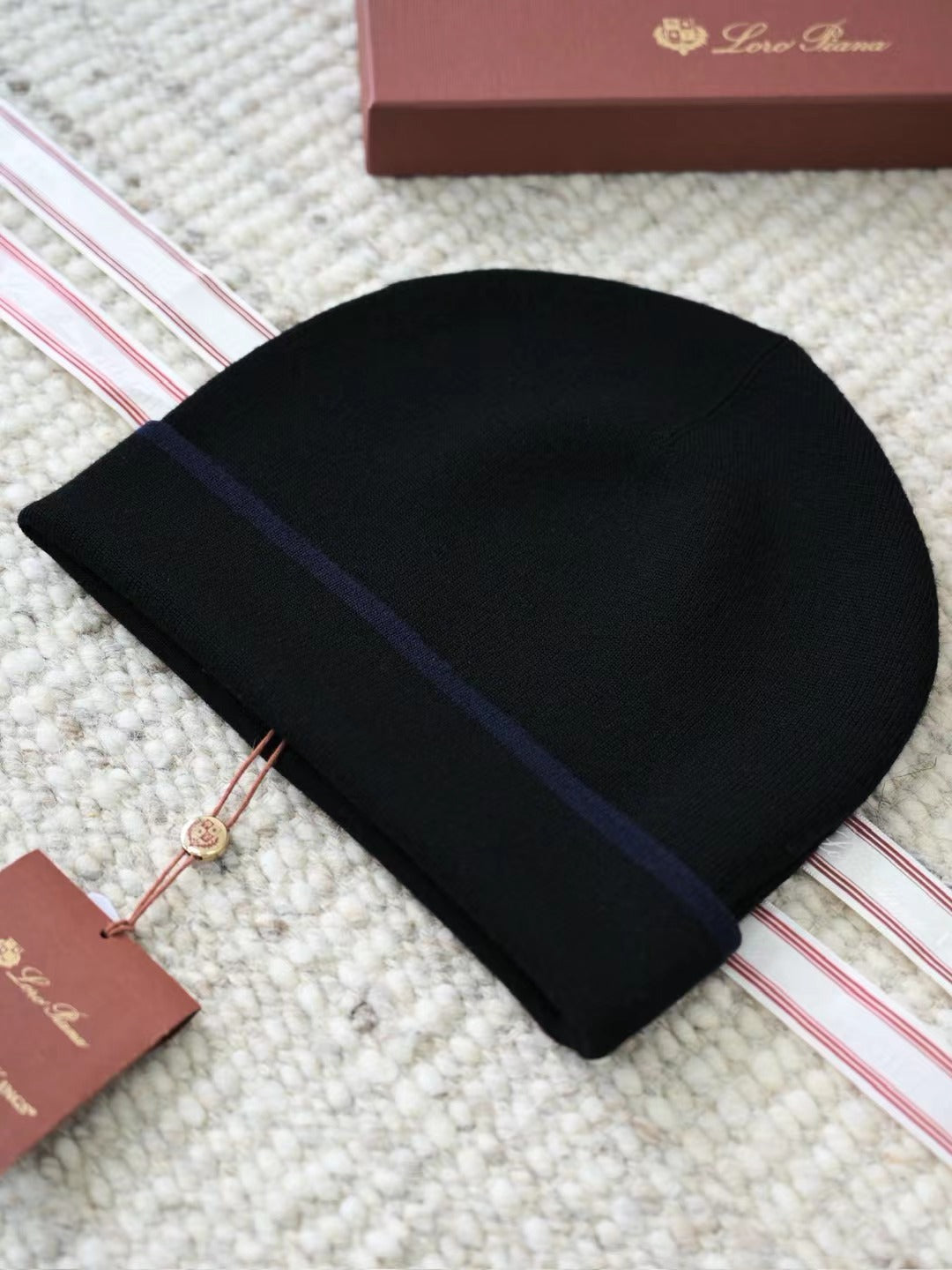 Loro Piana The Gift of Kings® Feinstrick-Mütze in Schwarz
