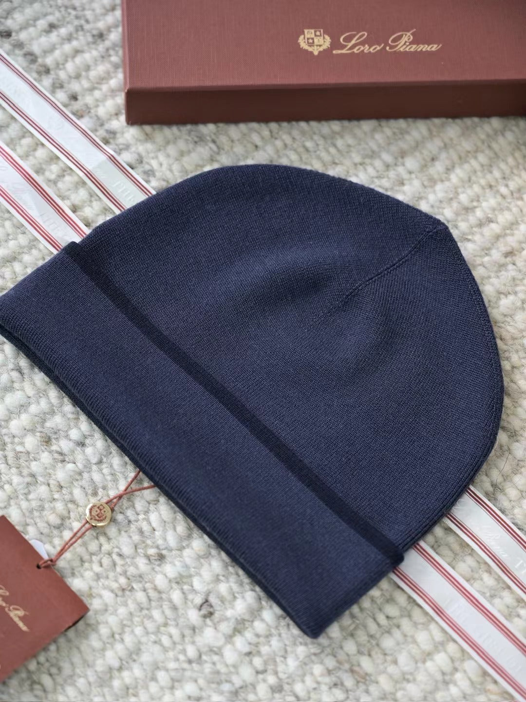 Loro Piana The Gift of Kings® Feinstrick-Mütze in Dunkelblau