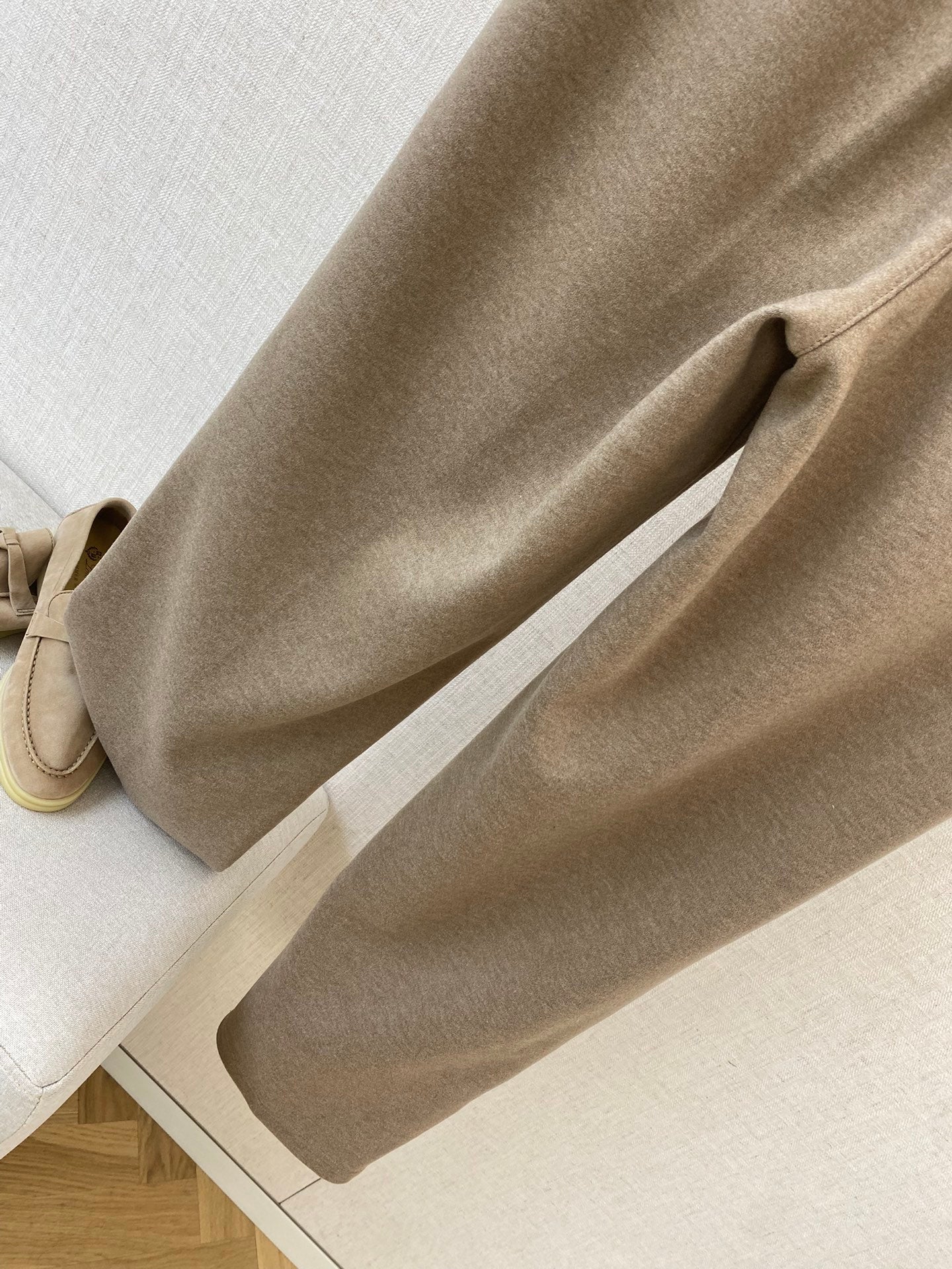 Loro Piana Braune Herren Freizeithose mit Sticklogo und Tunnelzug aus Baumwollmix