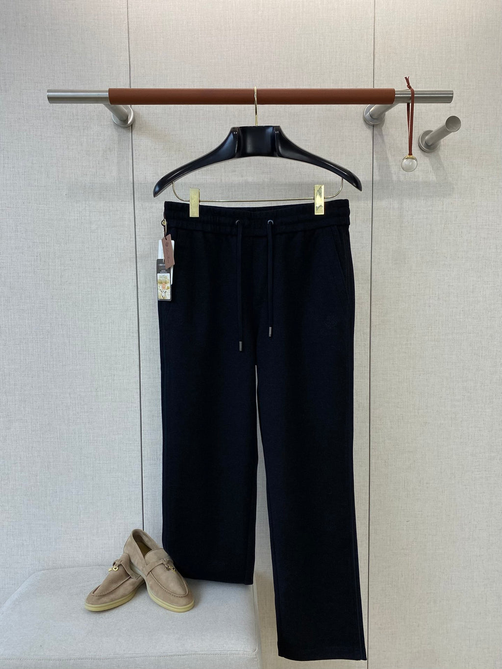 Loro Piana Schwarze Herren Freizeithose aus weichem Material mit Tunnelzug