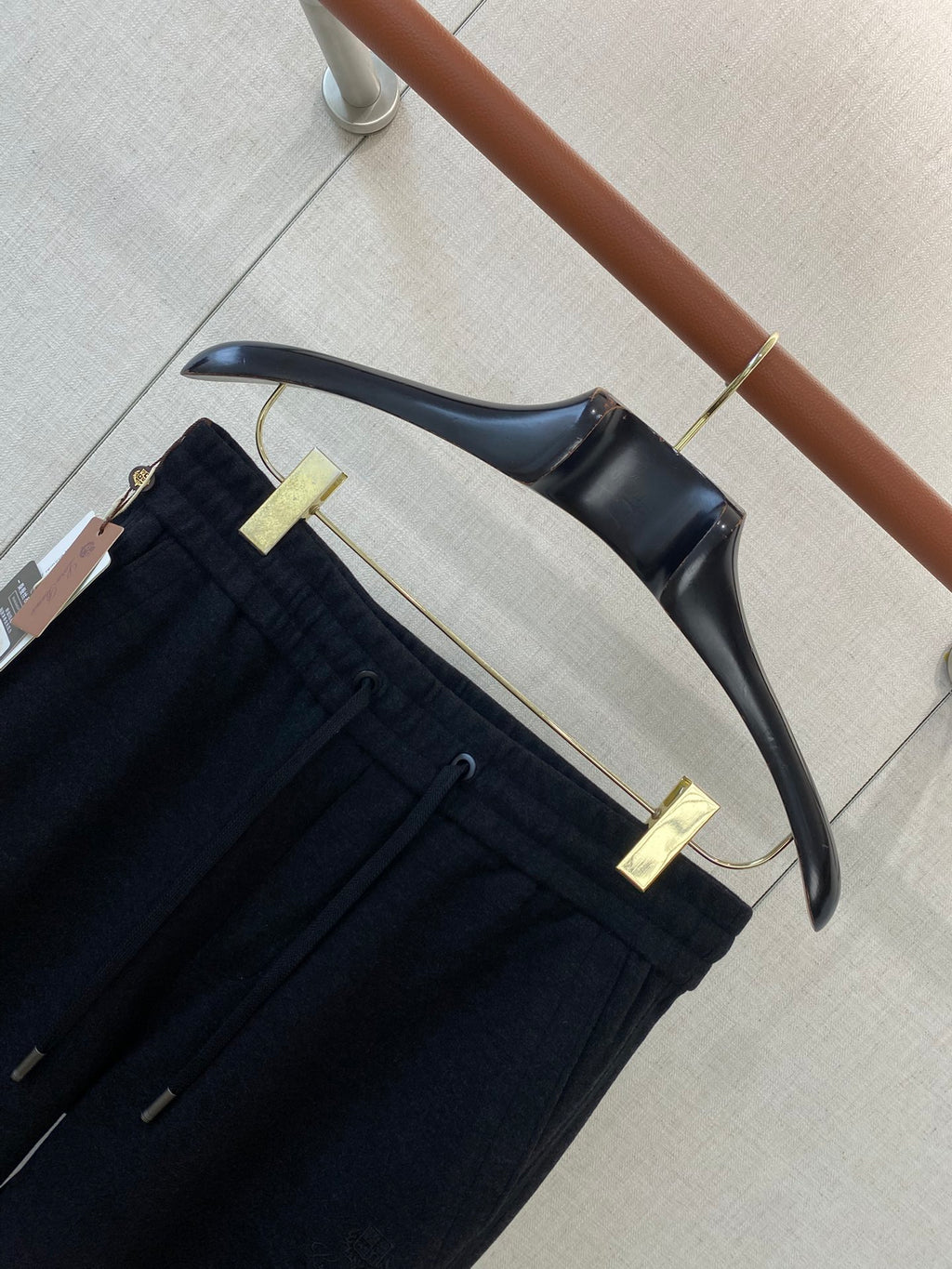 Loro Piana Schwarze Herren Freizeithose aus weichem Material mit Tunnelzug