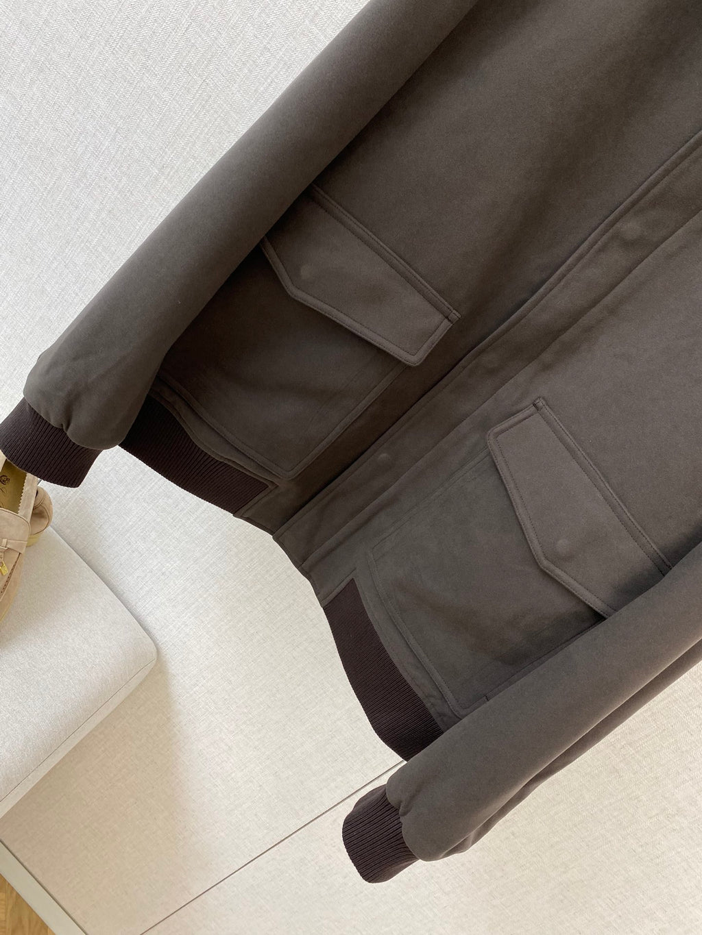 Loro Piana Dunkelgraue Jacke aus Techno-Gewebe mit aufgesetzten Taschen