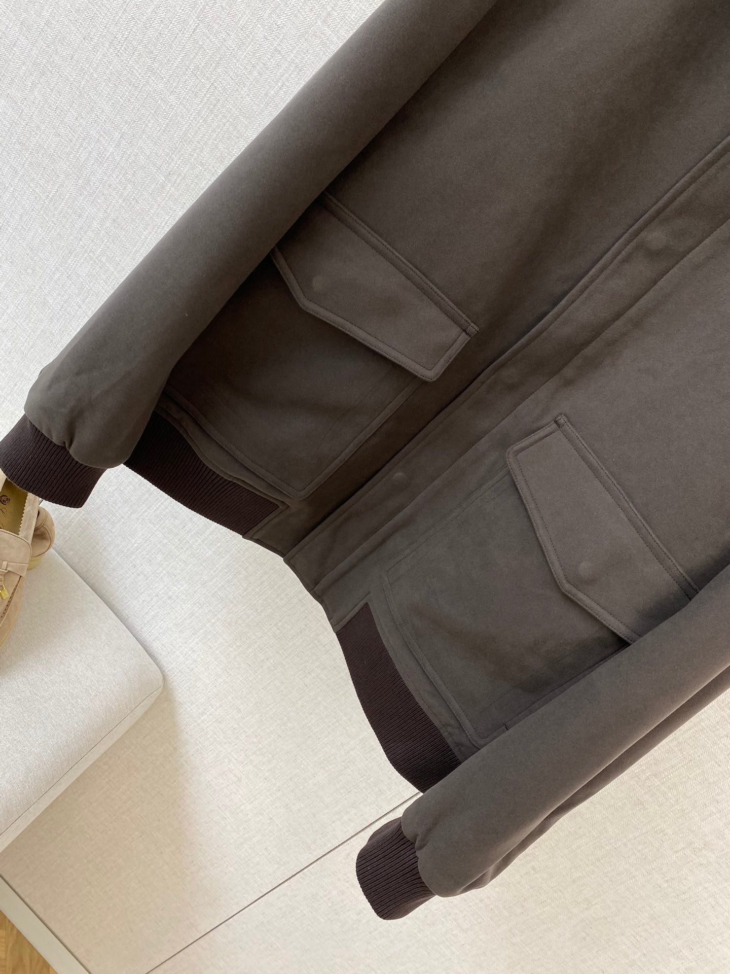 Loro Piana Dunkelgraue Jacke aus Techno-Gewebe mit aufgesetzten Taschen
