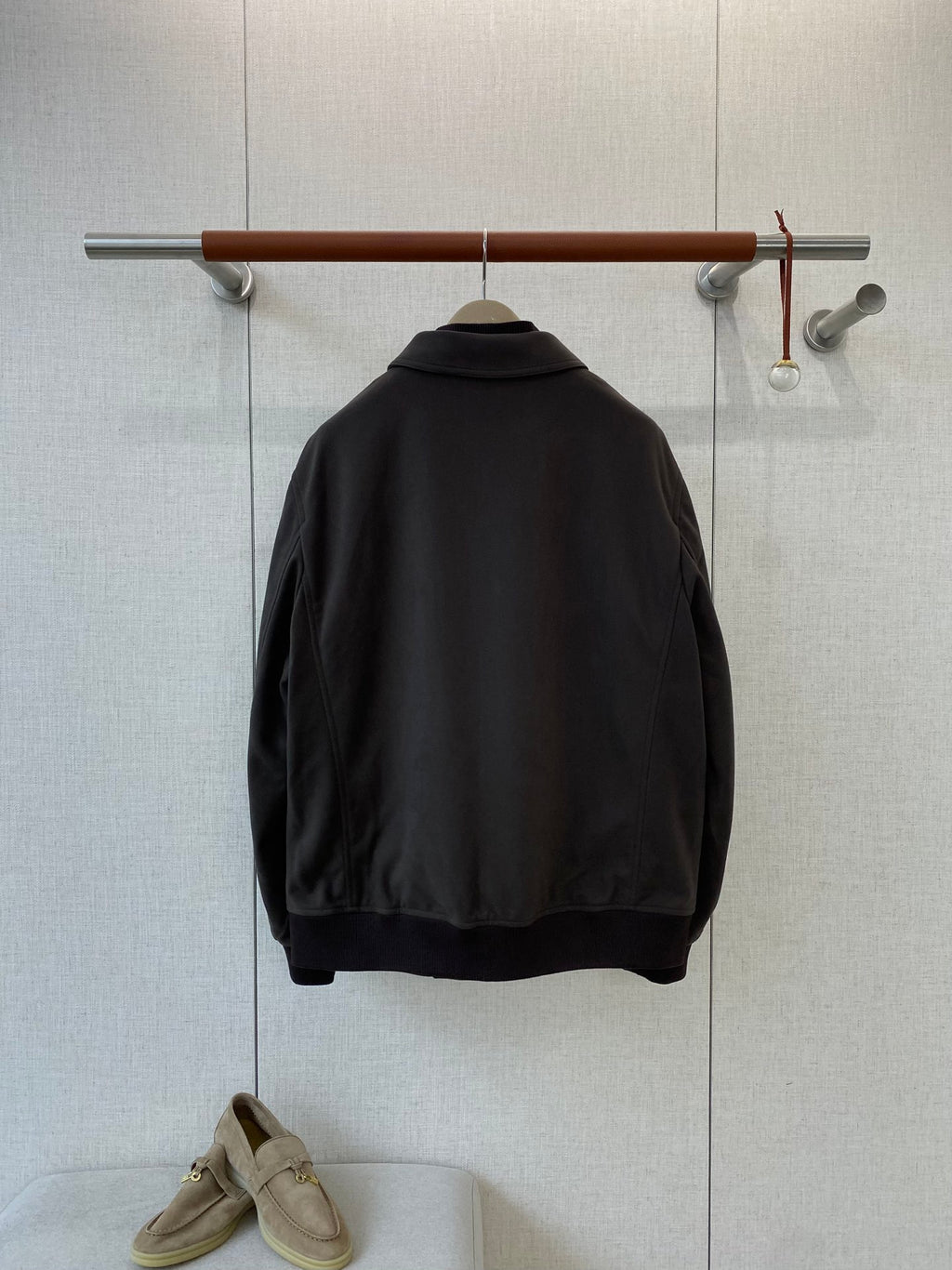 Loro Piana Dunkelgraue Jacke aus Techno-Gewebe mit aufgesetzten Taschen