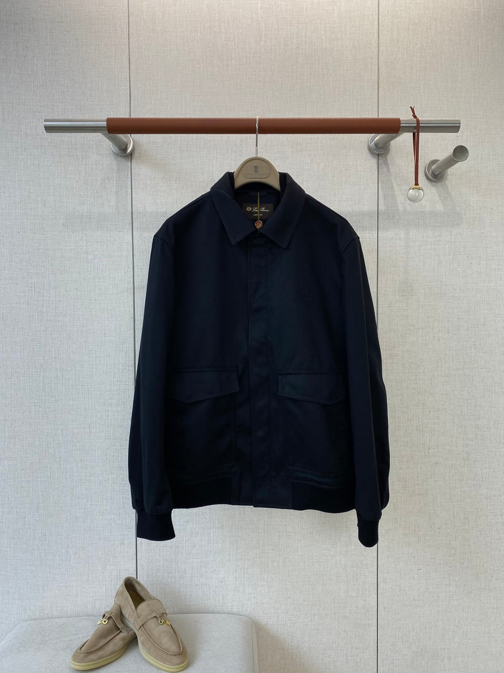 Loro Piana Dunkelblaue Jacke aus Techno-Gewebe mit aufgesetzten Taschen