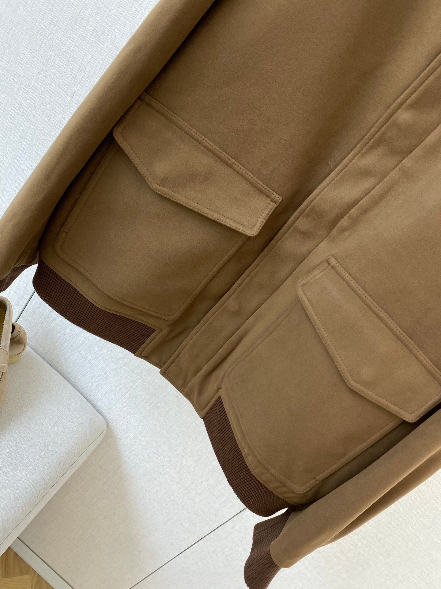 Loro Piana Braune Jacke aus Techno-Gewebe mit aufgesetzten Taschen