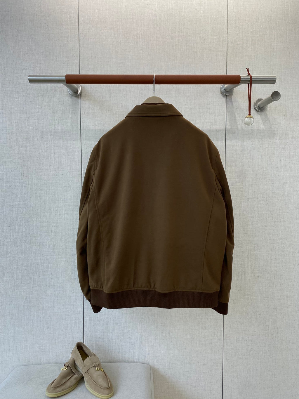 Loro Piana Braune Jacke aus Techno-Gewebe mit aufgesetzten Taschen