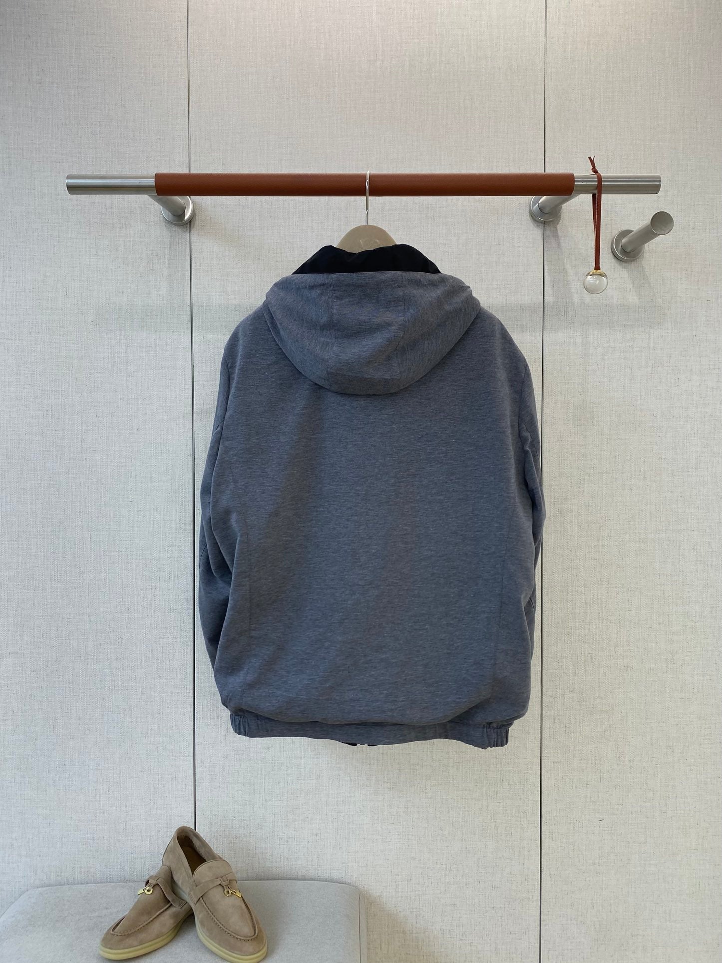 ZEGNA Herren-Kapuzenjacke mit Zipper Dunkelgrau mit Kontrastfutter