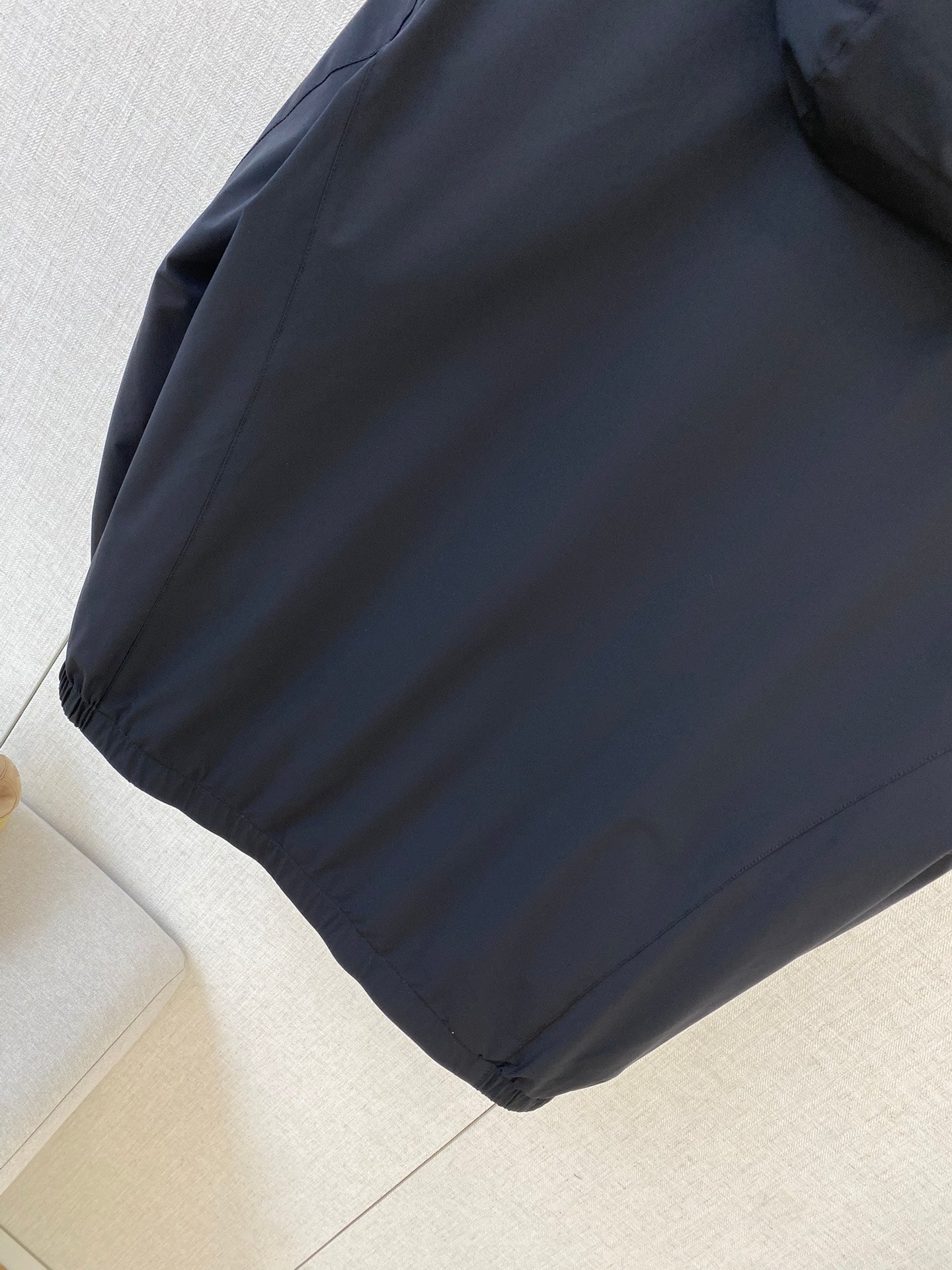 ZEGNA Herren-Kapuzenjacke mit Zipper Dunkelgrau mit Kontrastfutter
