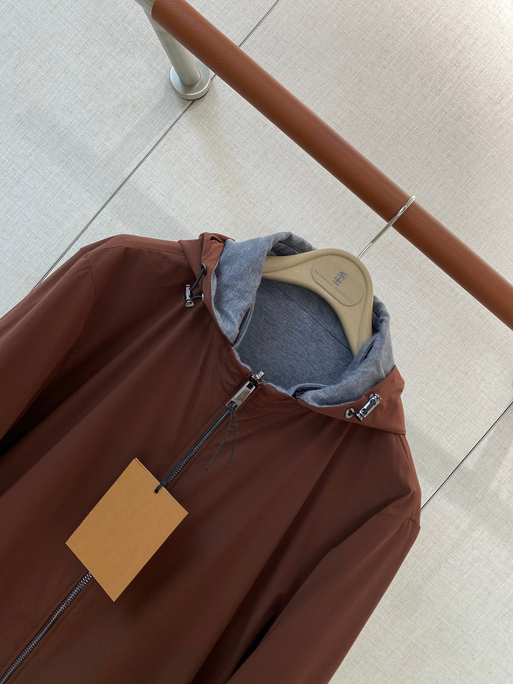ZEGNA Herren-Kapuzenjacke mit Zipper Braun mit Kontrastfutter in Blau