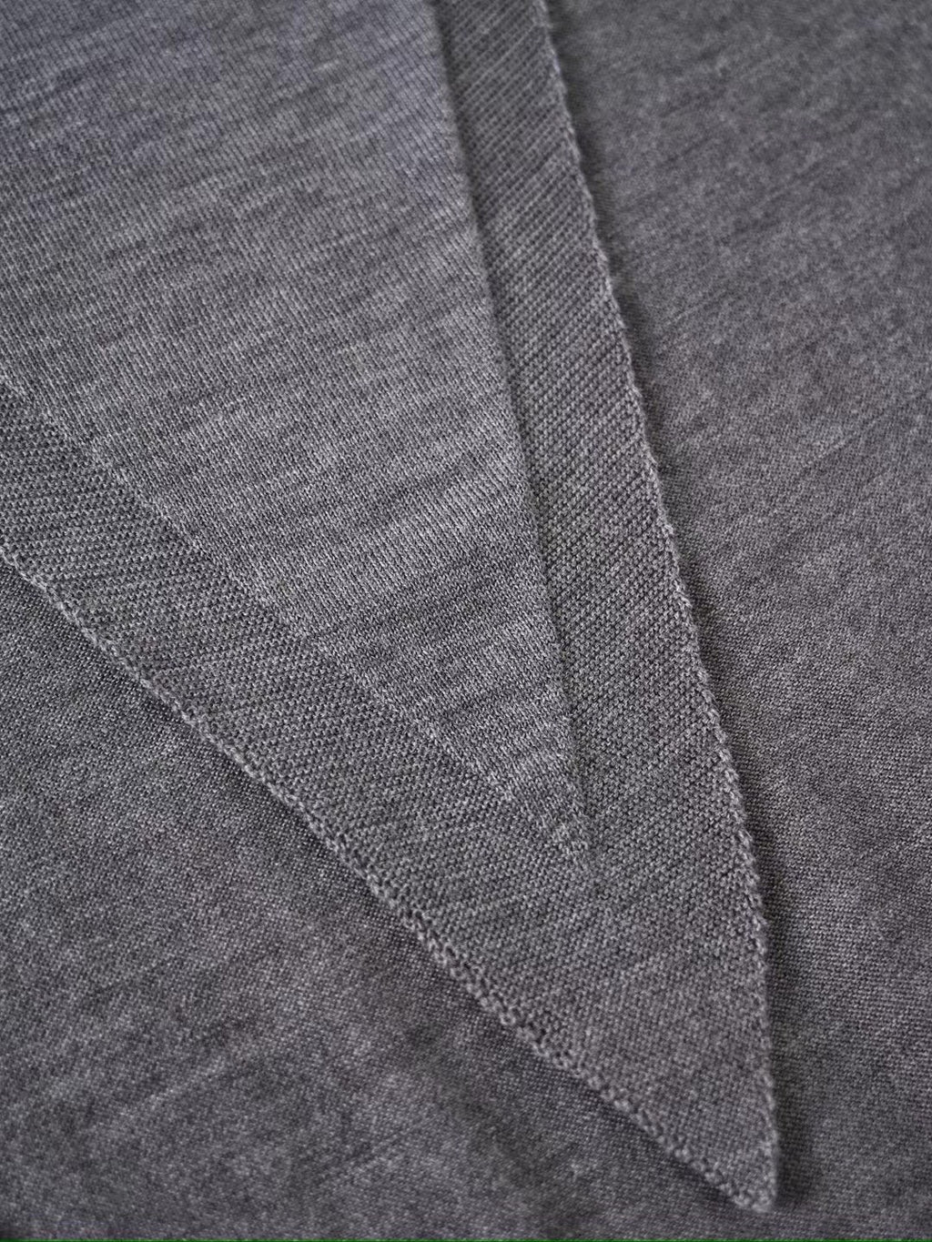 Loro Piana Superfine Cashmere Schal in Grau