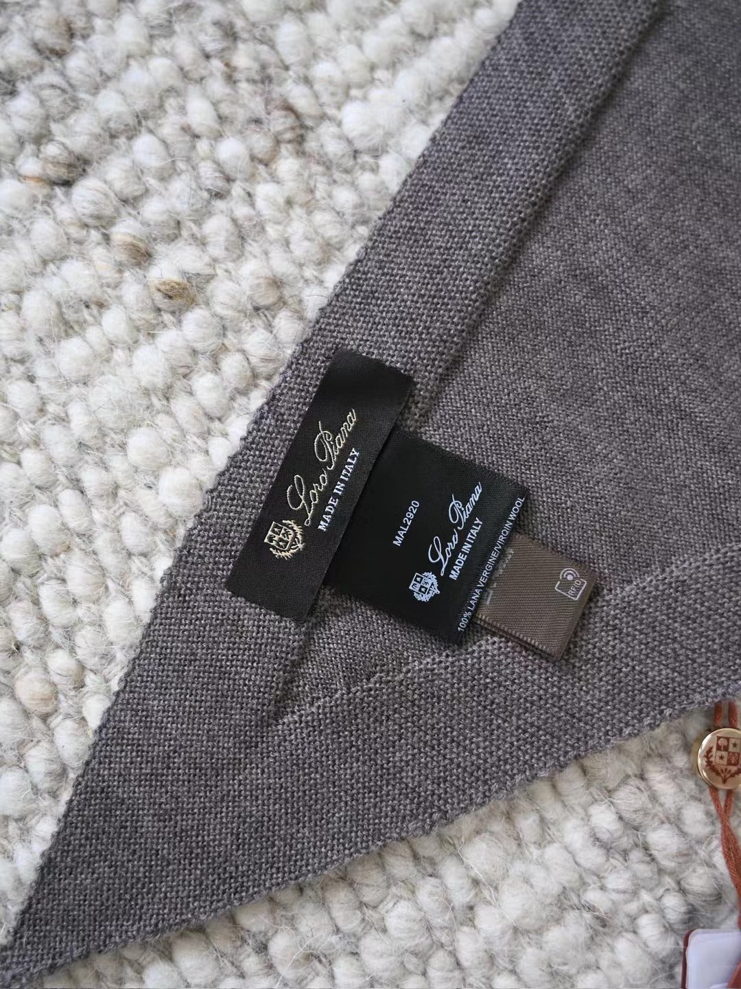 Loro Piana Superfine Cashmere Schal in Grau