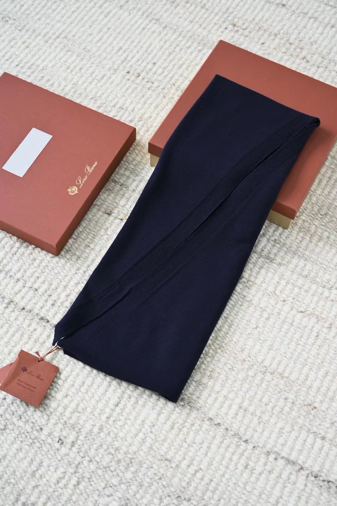 Loro Piana – Superfine Cashmere Schal in Dunkelblau