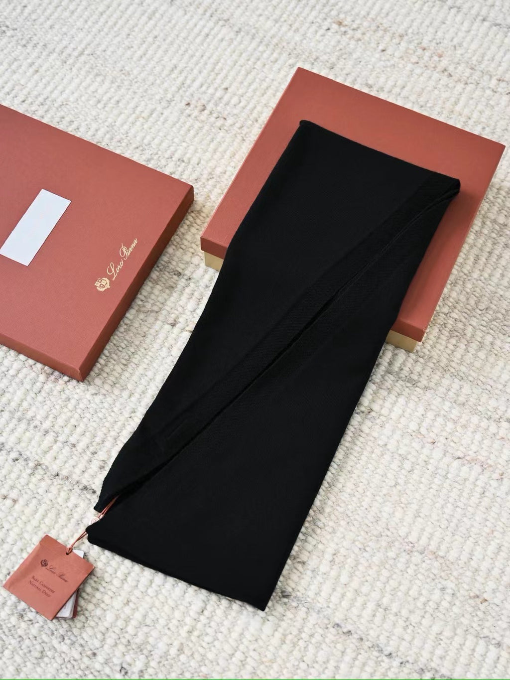 Loro Piana Superfine Cashmere Schal in Schwarz