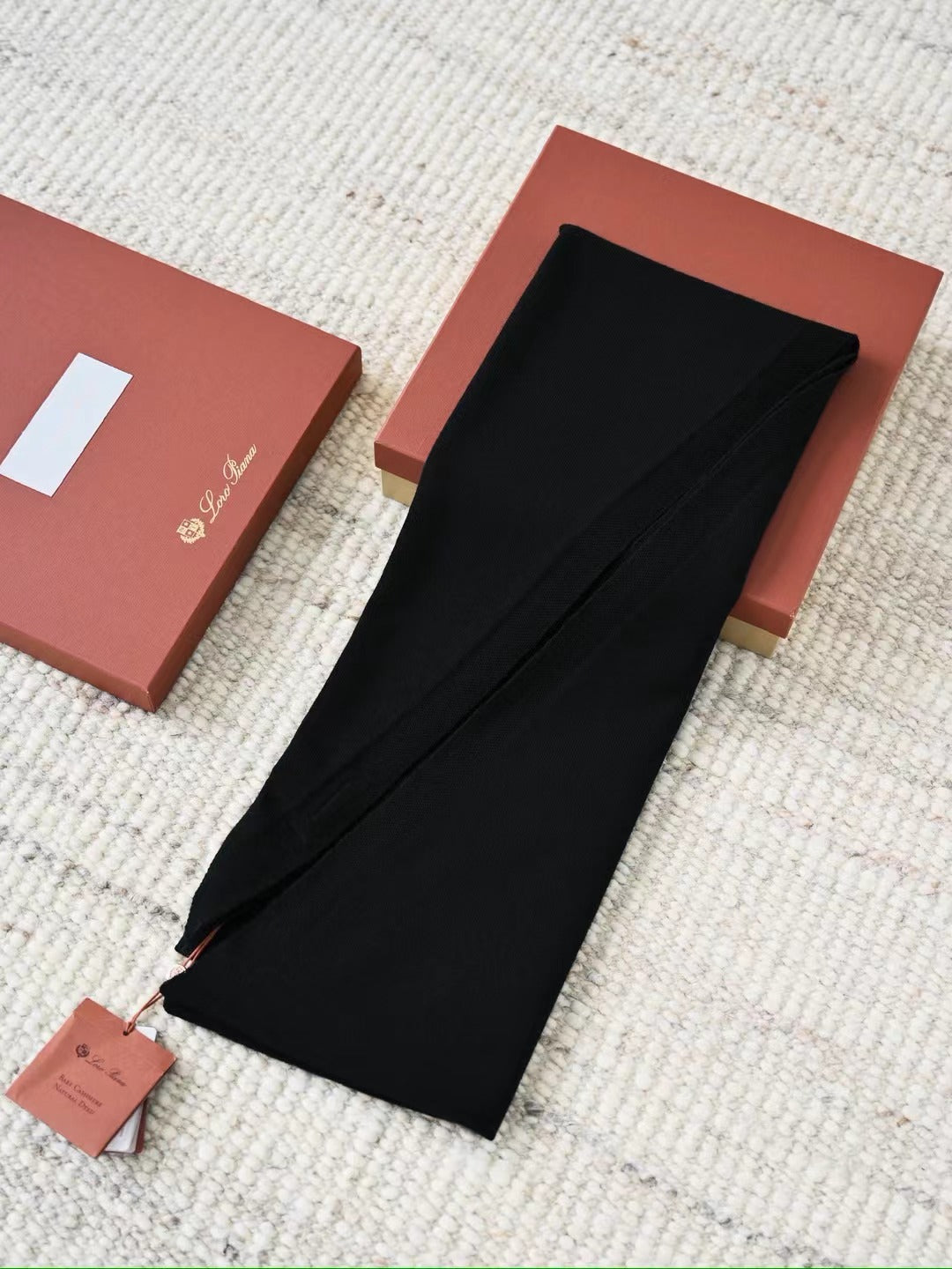 Loro Piana Superfine Cashmere Schal in Schwarz