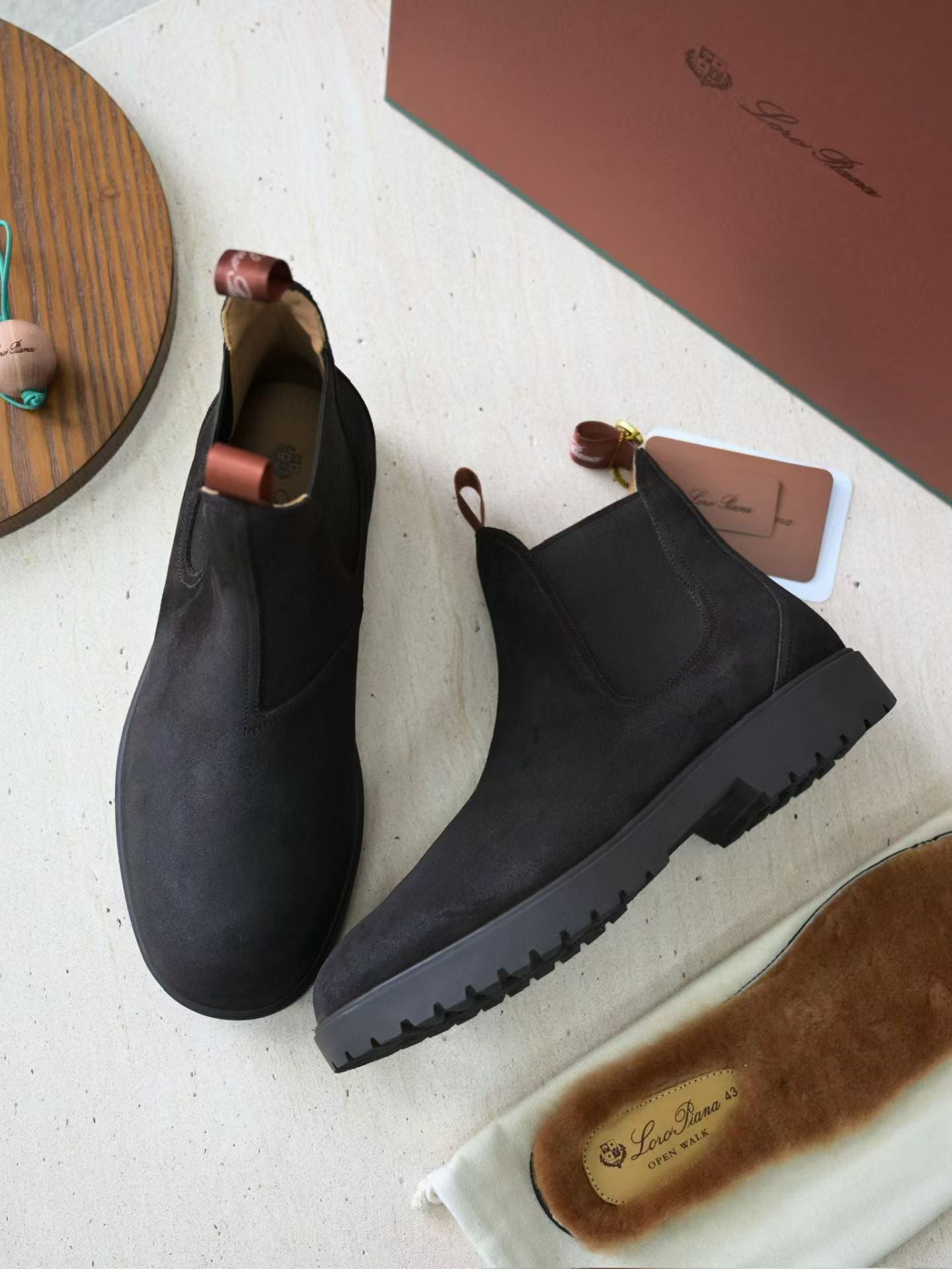 Loro Piana Herren-Wildleder-Chelsea-Boots Open Walk mit Profilsohle