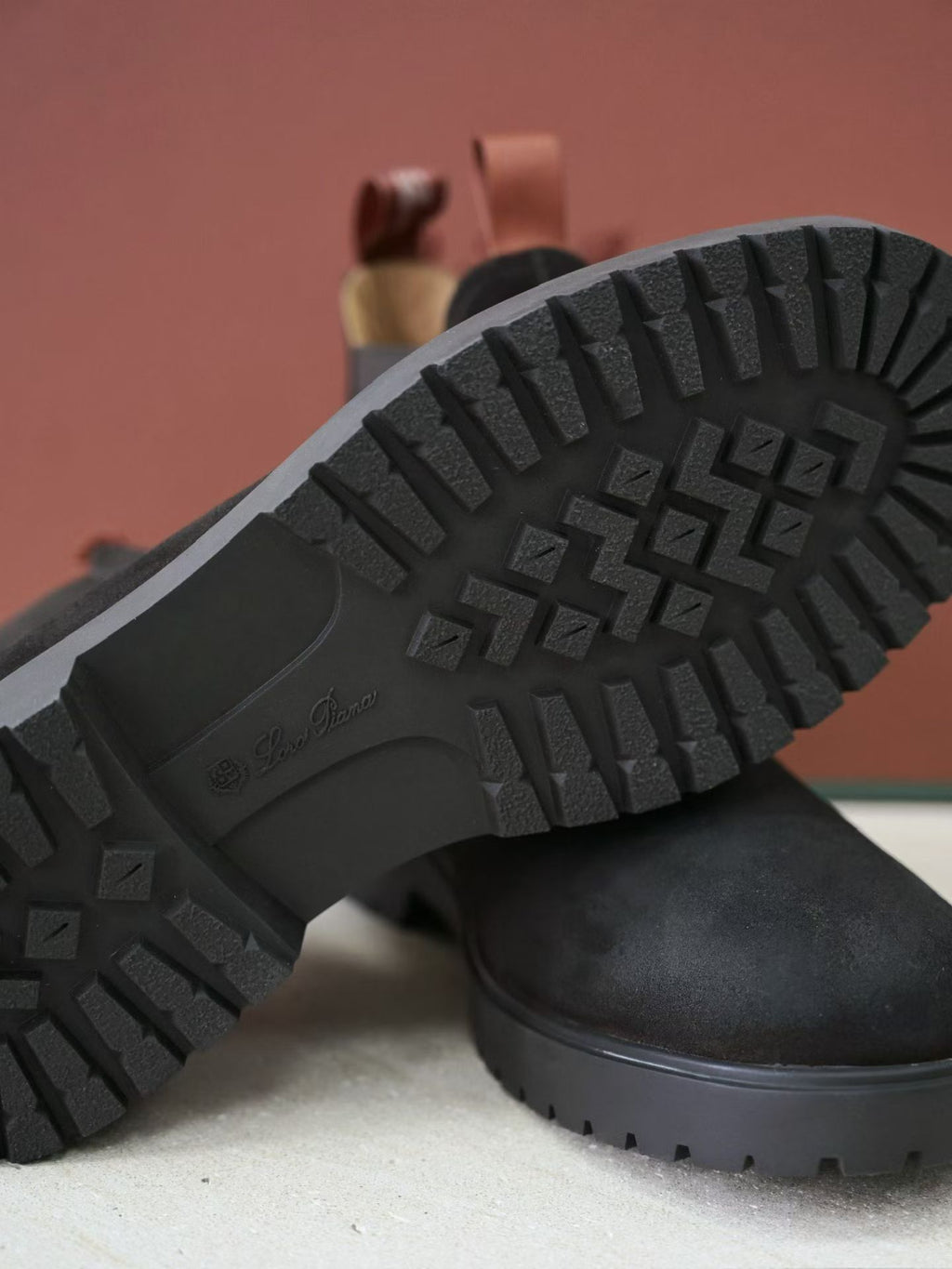 Loro Piana Herren-Wildleder-Chelsea-Boots Open Walk mit Profilsohle