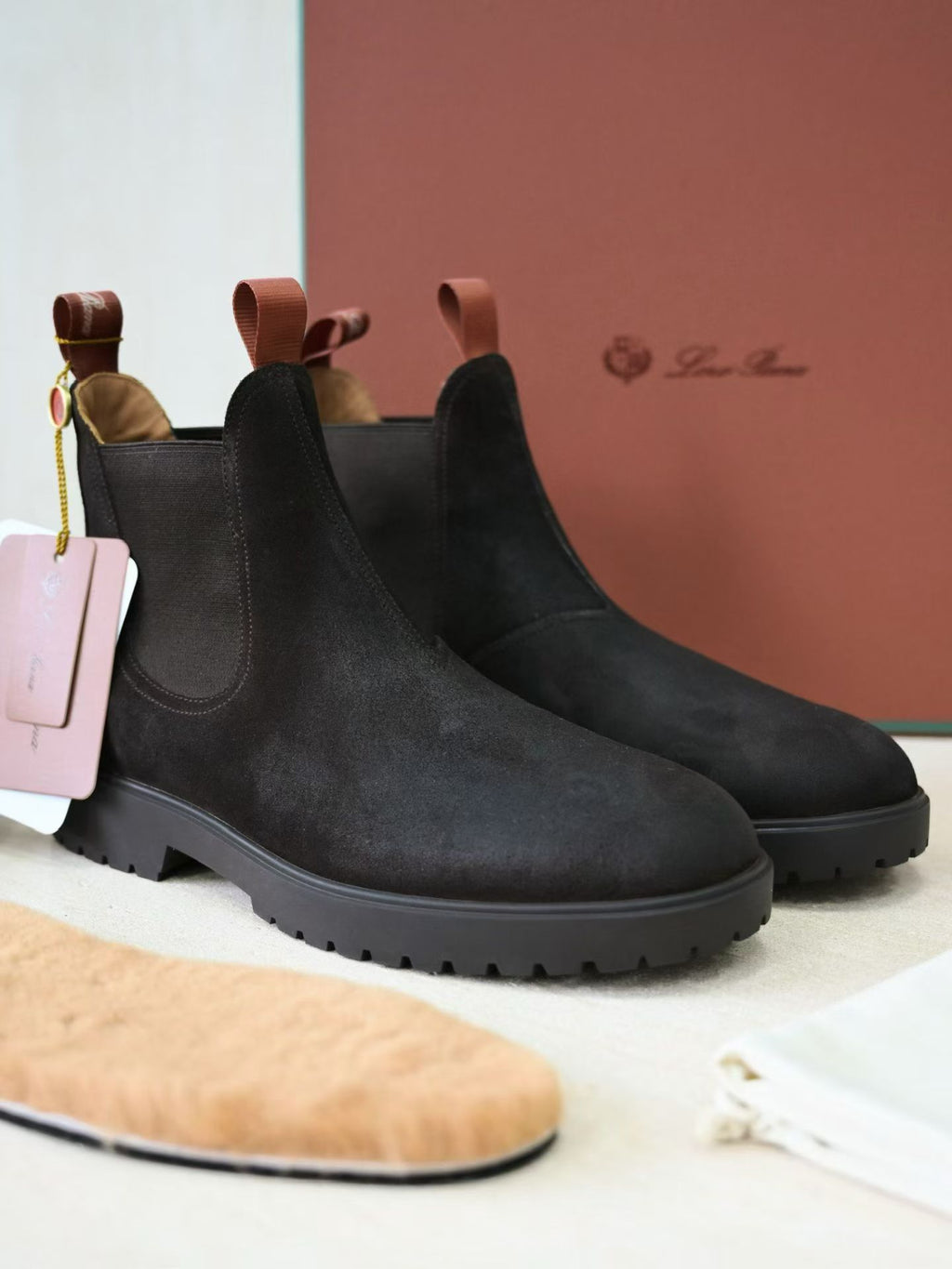 Loro Piana Herren-Wildleder-Chelsea-Boots Open Walk mit Profilsohle