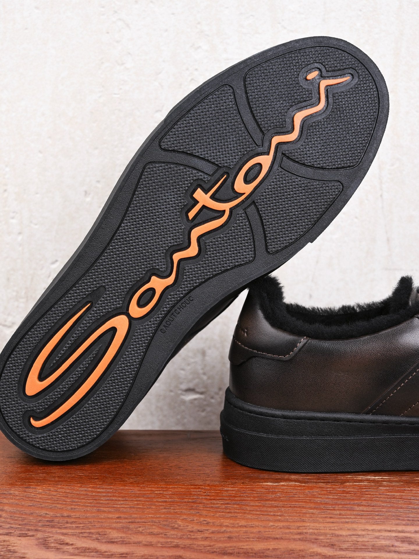 Santoni Leder-Sneaker mit Lammfellfutter in Dunkelbraun (Metallic-Bronze Finish)